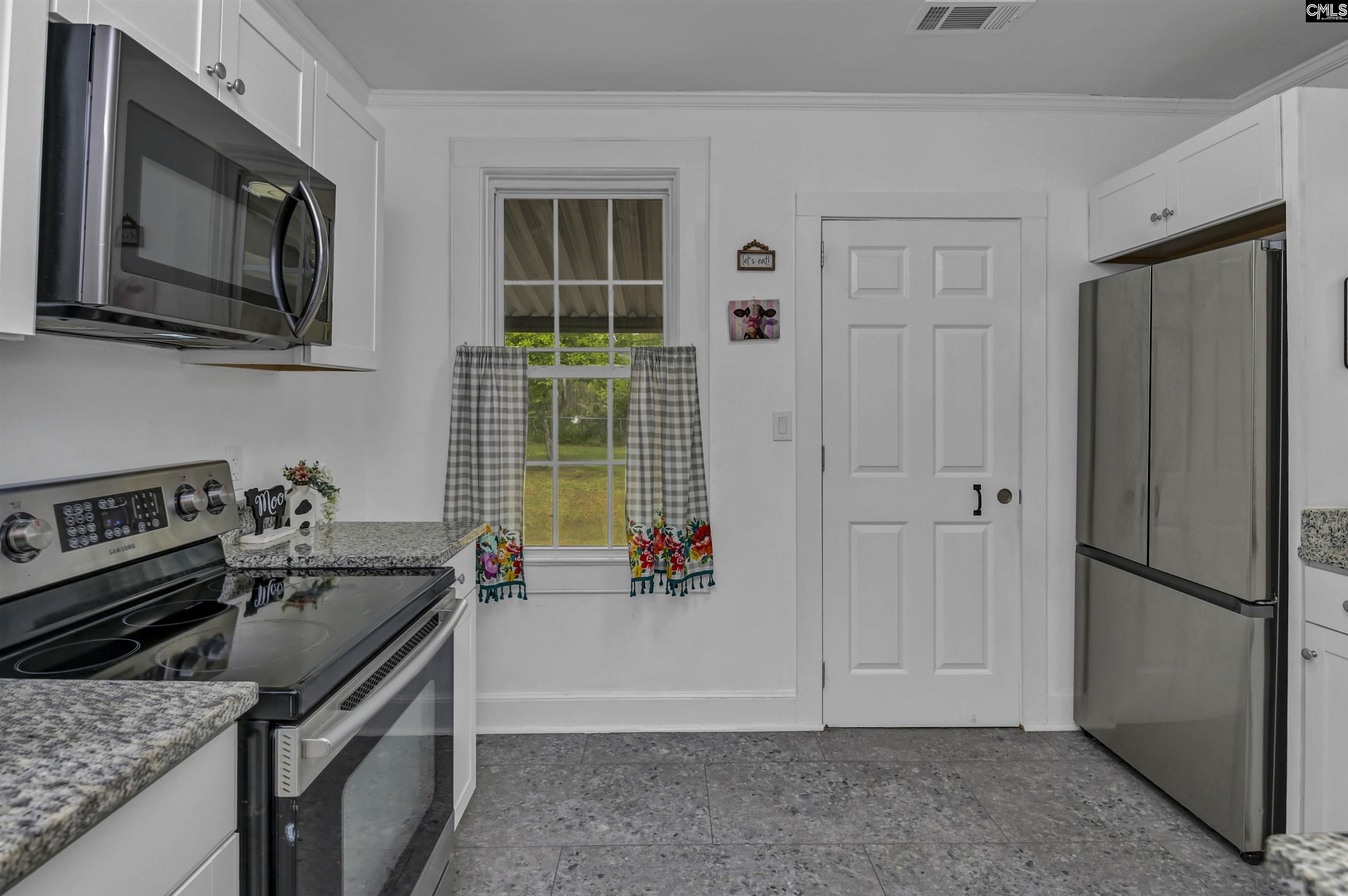 1020 Naples Avenue Cayce, SC 29033