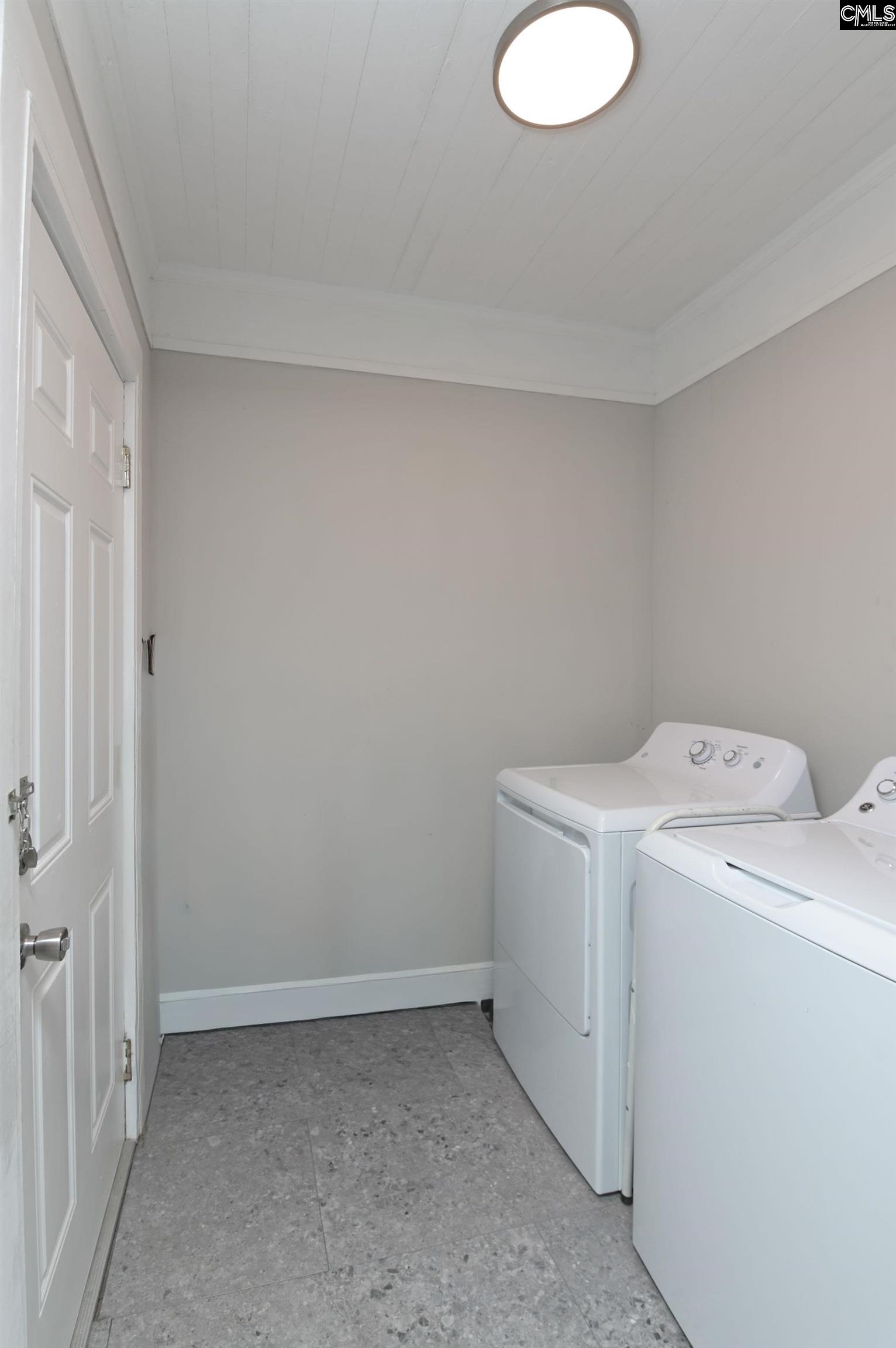 1020 Naples Avenue Cayce, SC 29033