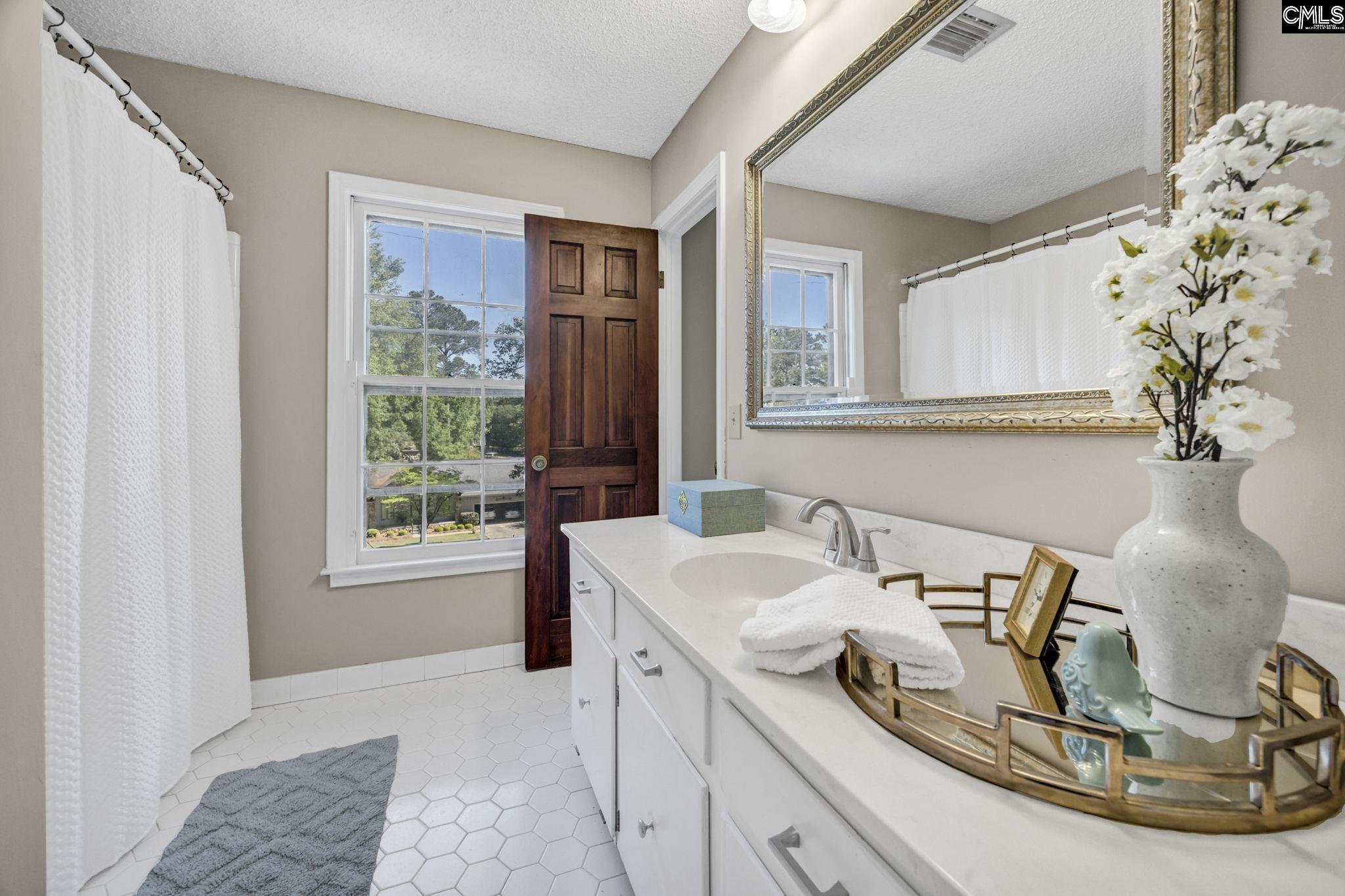 1605 Quail Lake Drive West Columbia, SC 29169