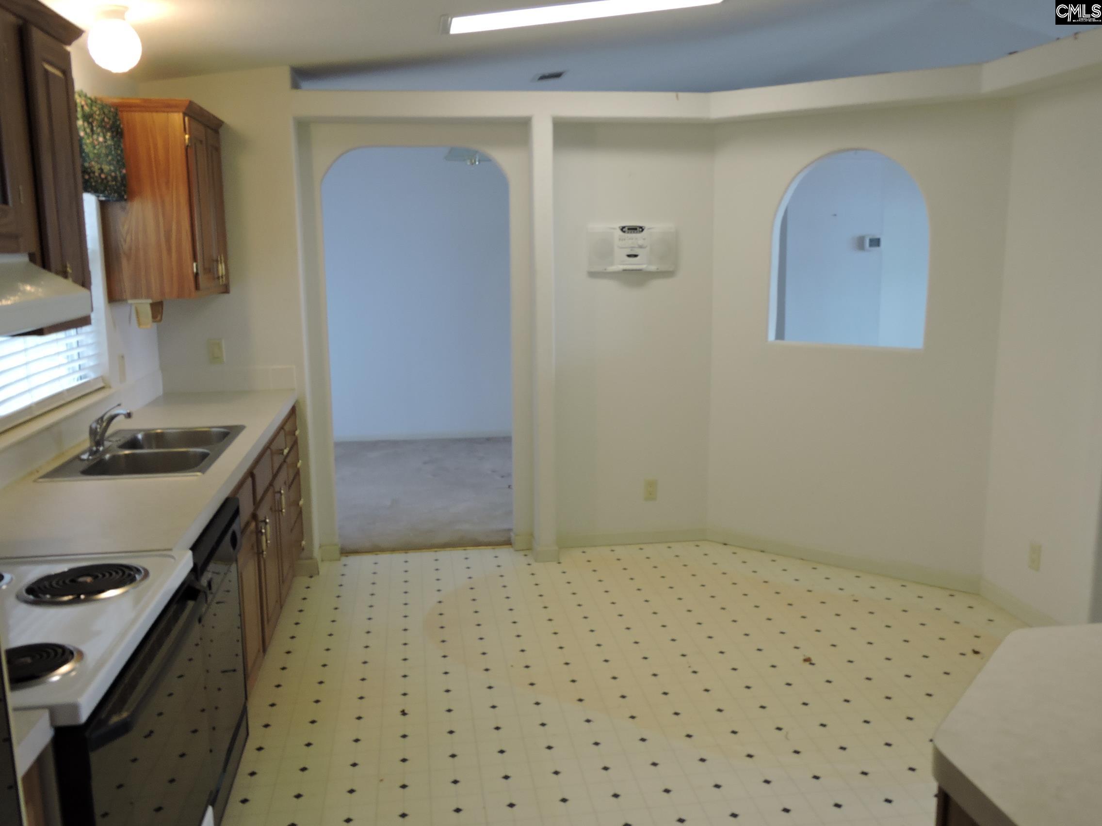 72 Sunshine Point Prosperity, SC 29127
