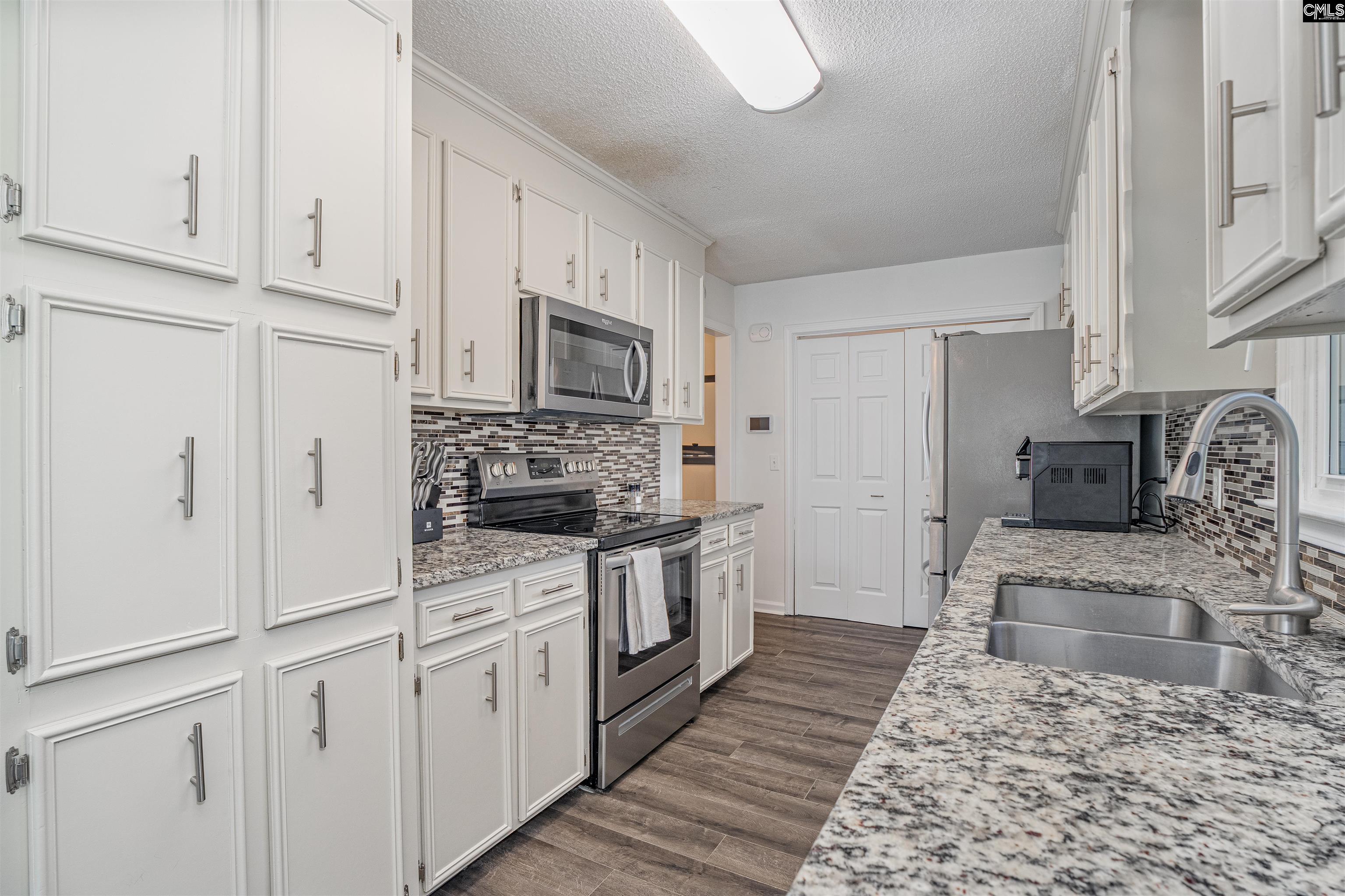 300 Rollingwood Drive Lexington, SC 29072