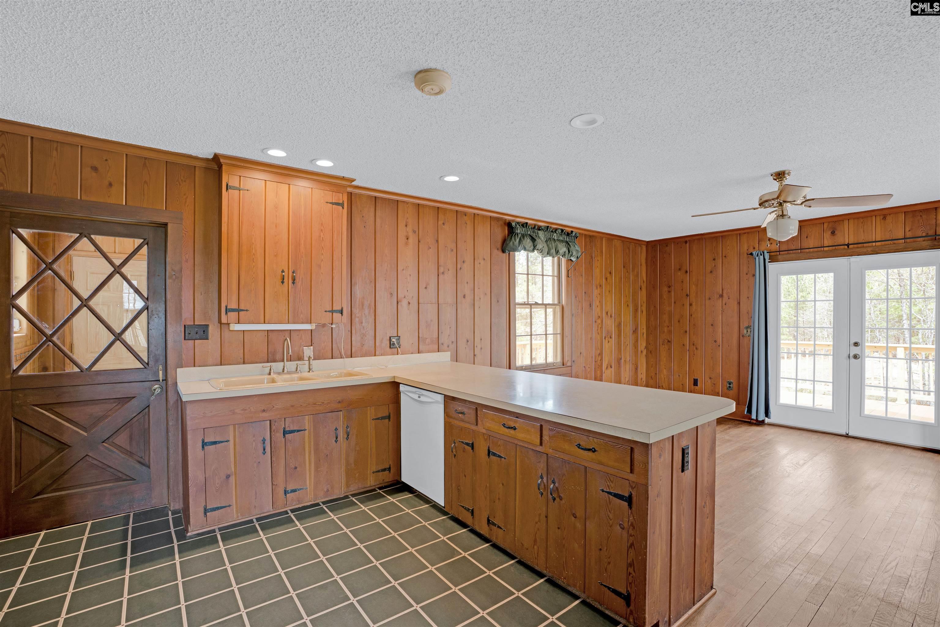 932 Toms Creek Road Hopkins, SC 29061