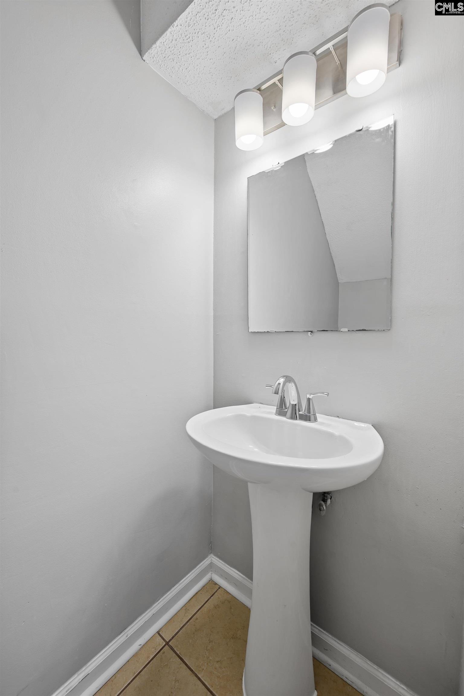 114 Woodspur Road Columbia, SC 29063-0000