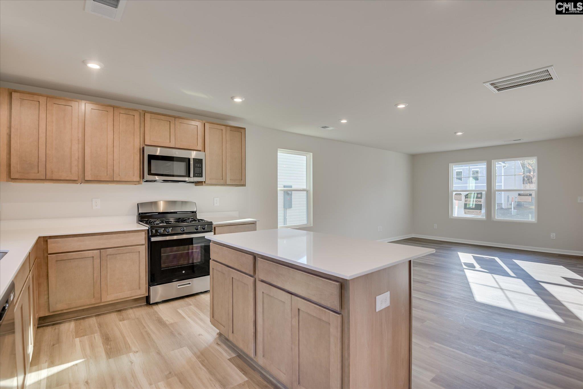 198 Kingfield Drive Hopkins, SC 29061