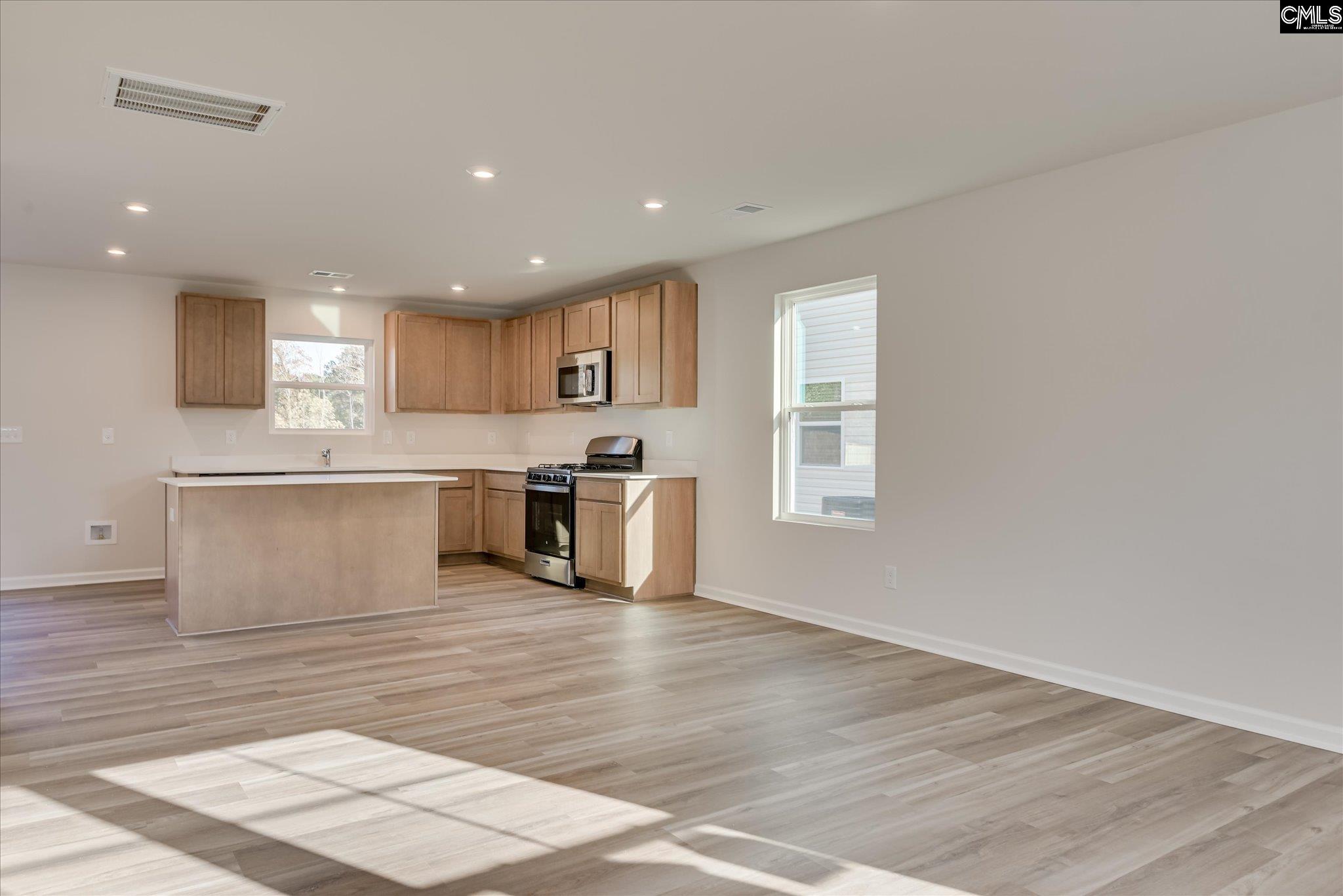 198 Kingfield Drive Hopkins, SC 29061