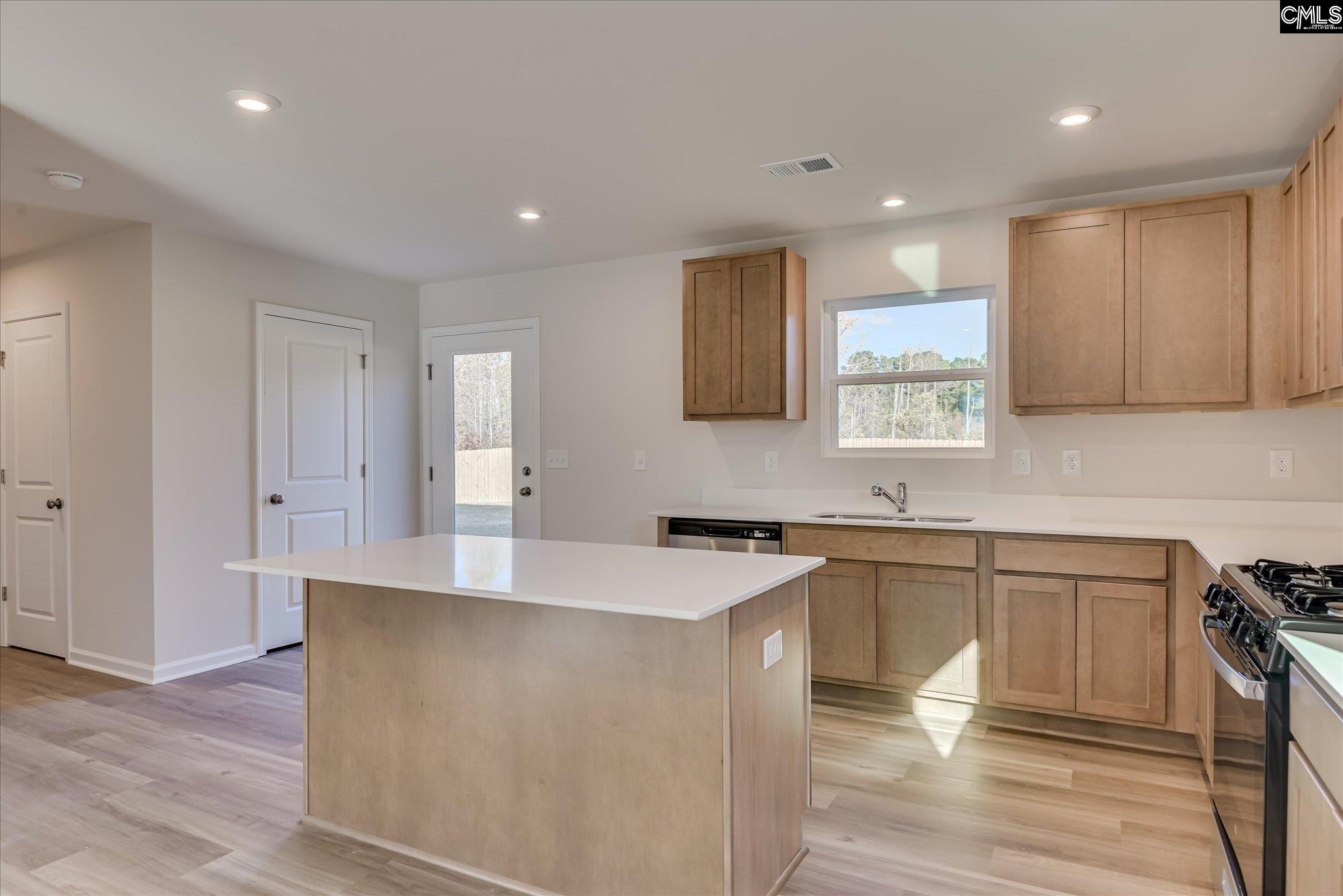 198 Kingfield Drive Hopkins, SC 29061