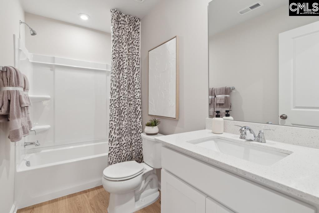 206 Kingfield Drive Hopkins, SC 29061