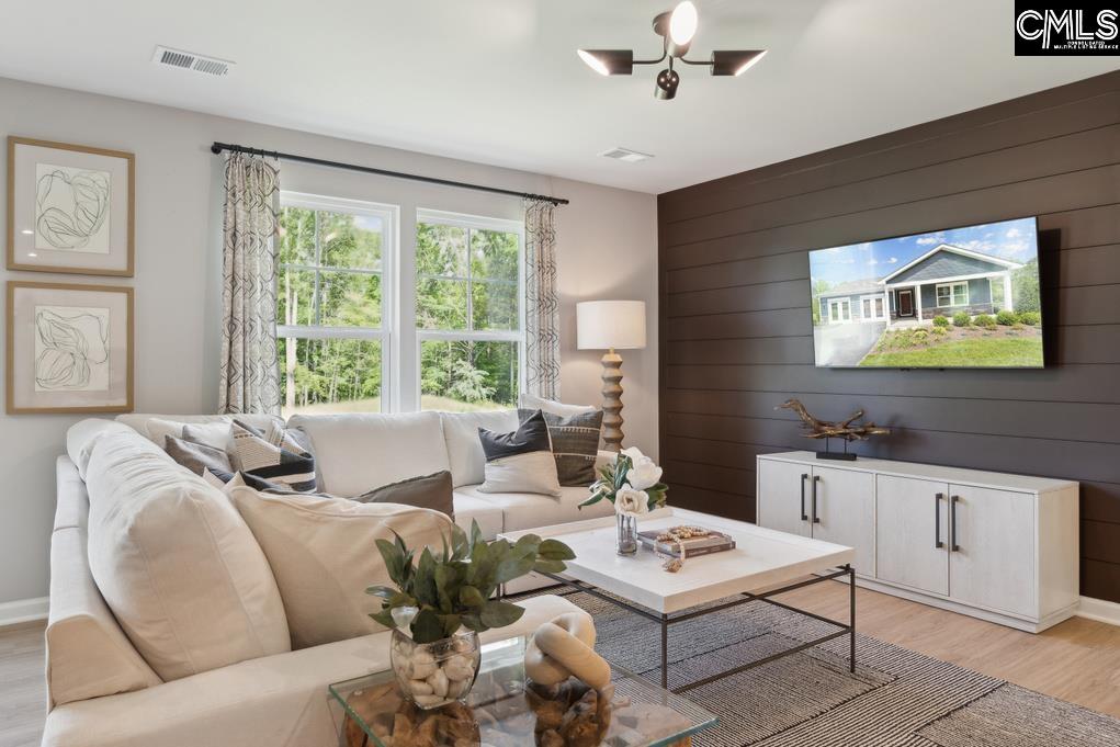 206 Kingfield Drive Hopkins, SC 29061