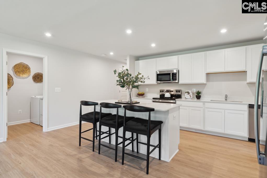 206 Kingfield Drive Hopkins, SC 29061