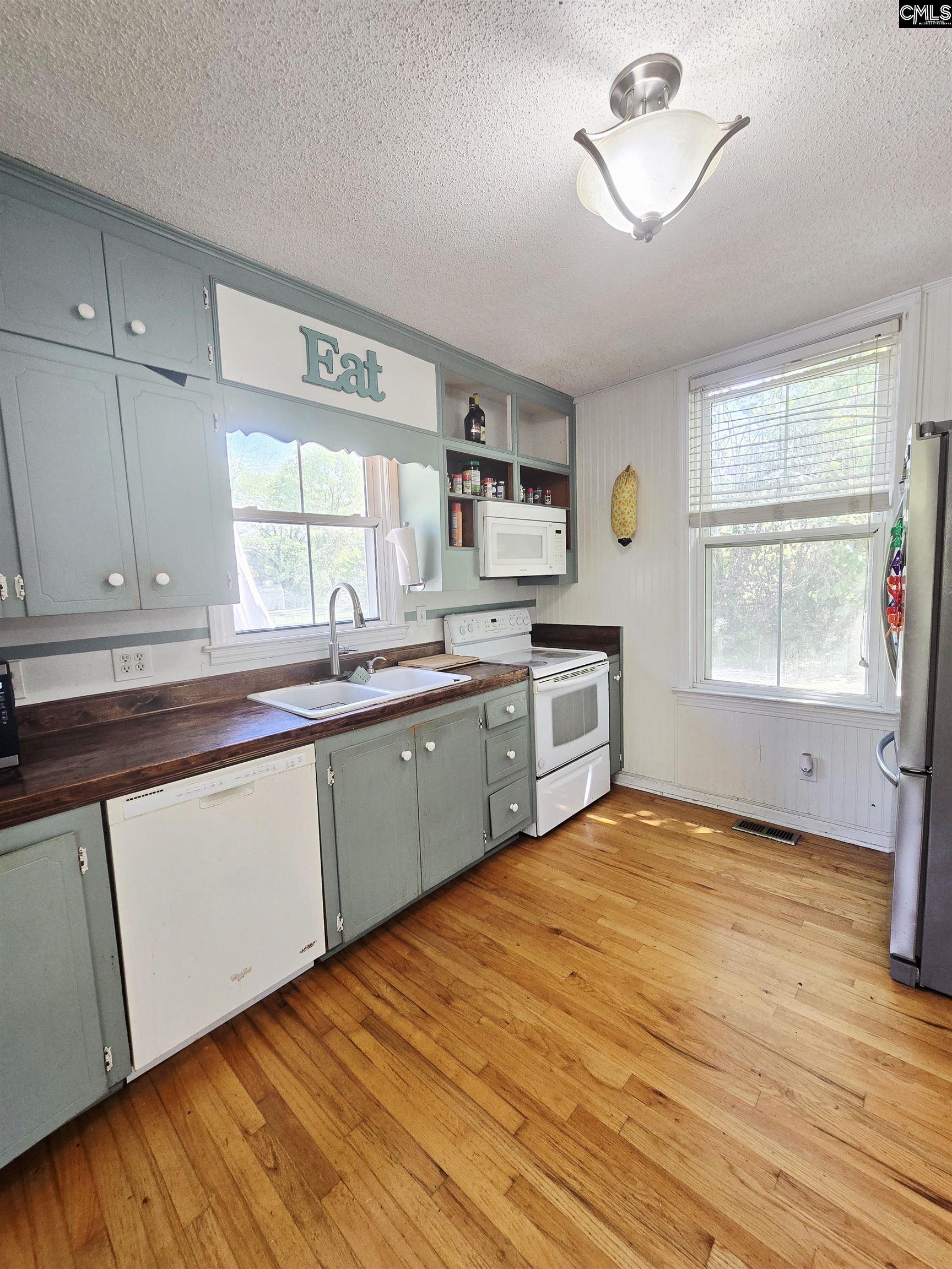1210 Hunt St Newberry, SC 29108