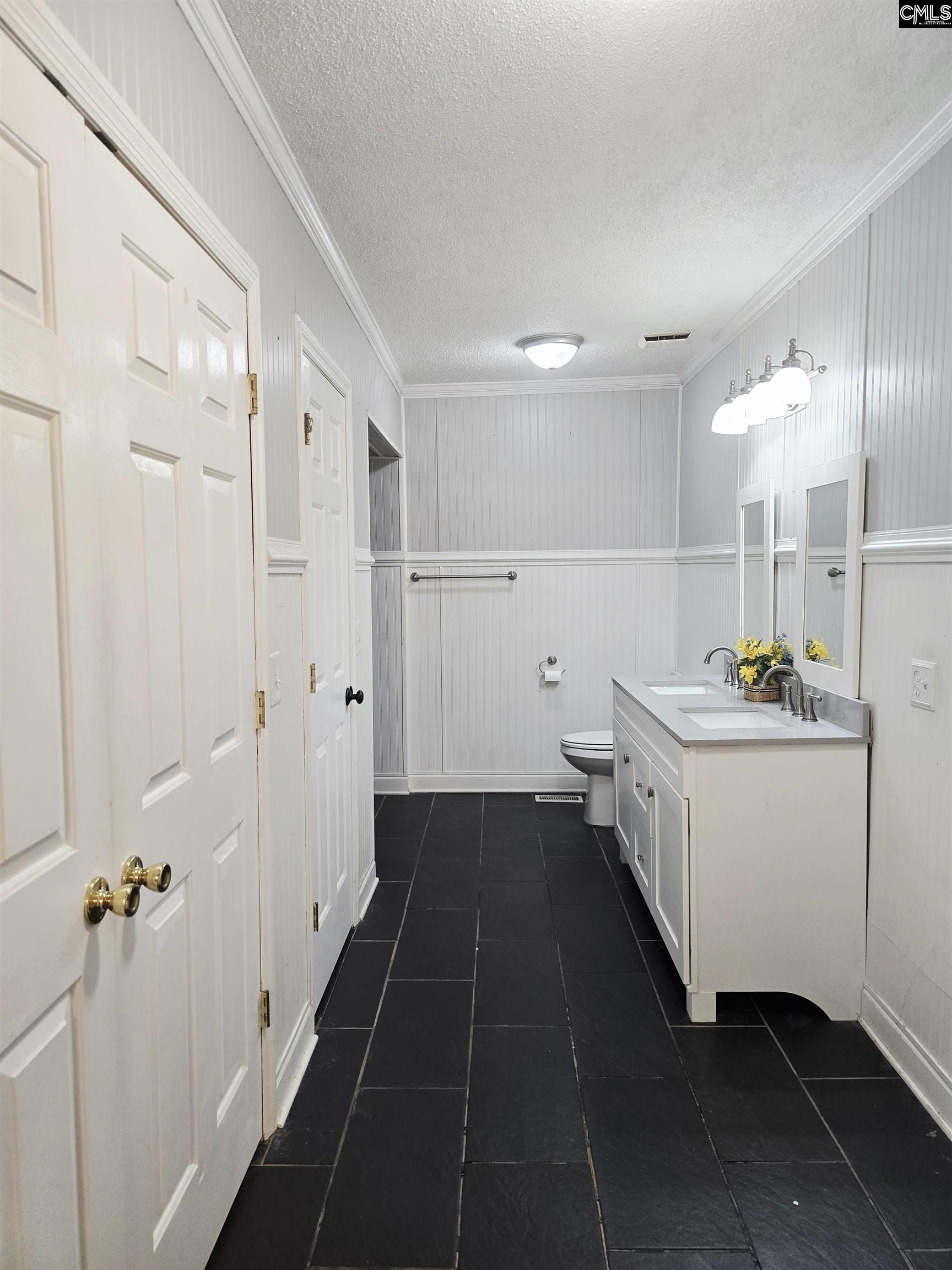 1210 Hunt St Newberry, SC 29108