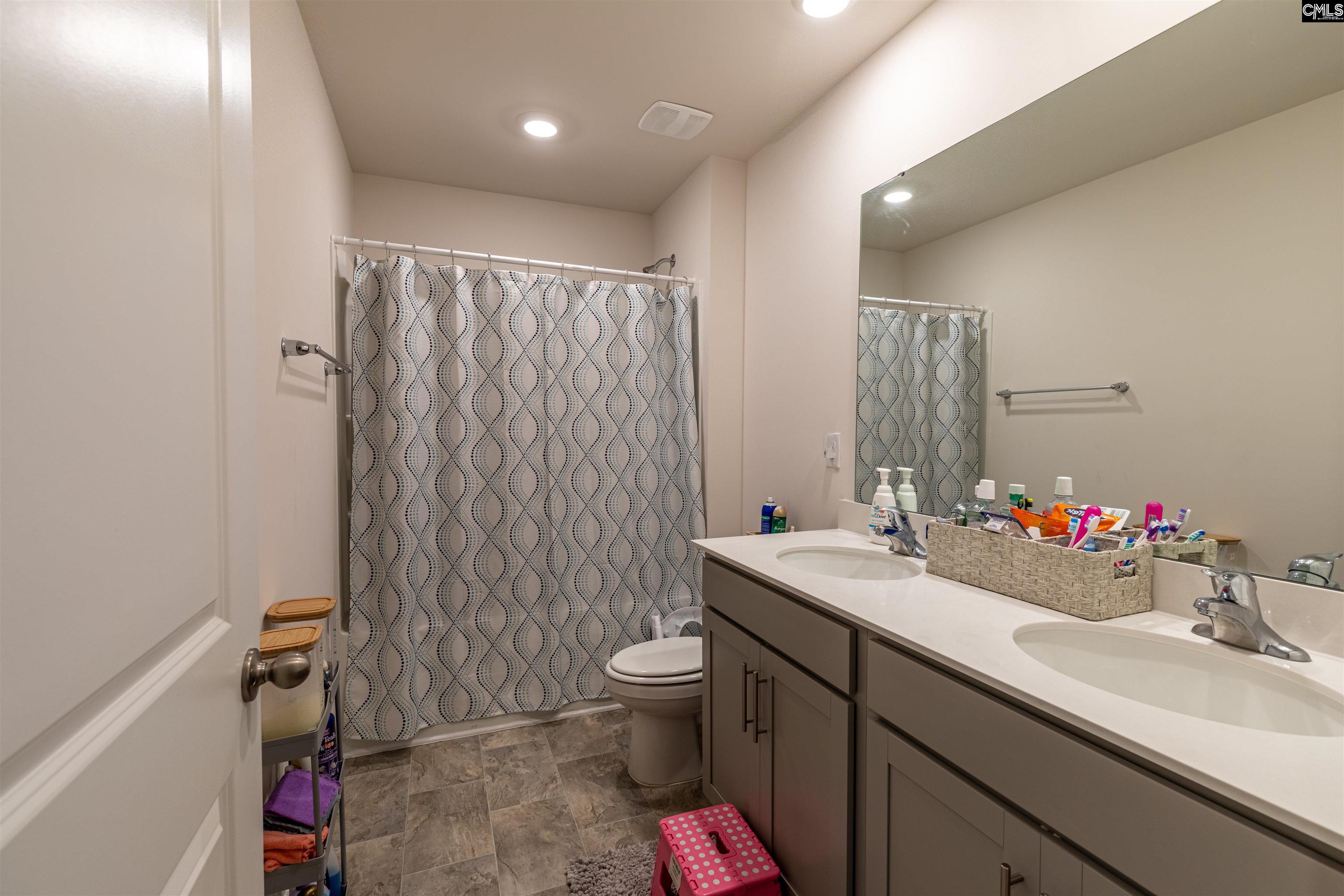246 Carrington Drive Lugoff, SC 29078