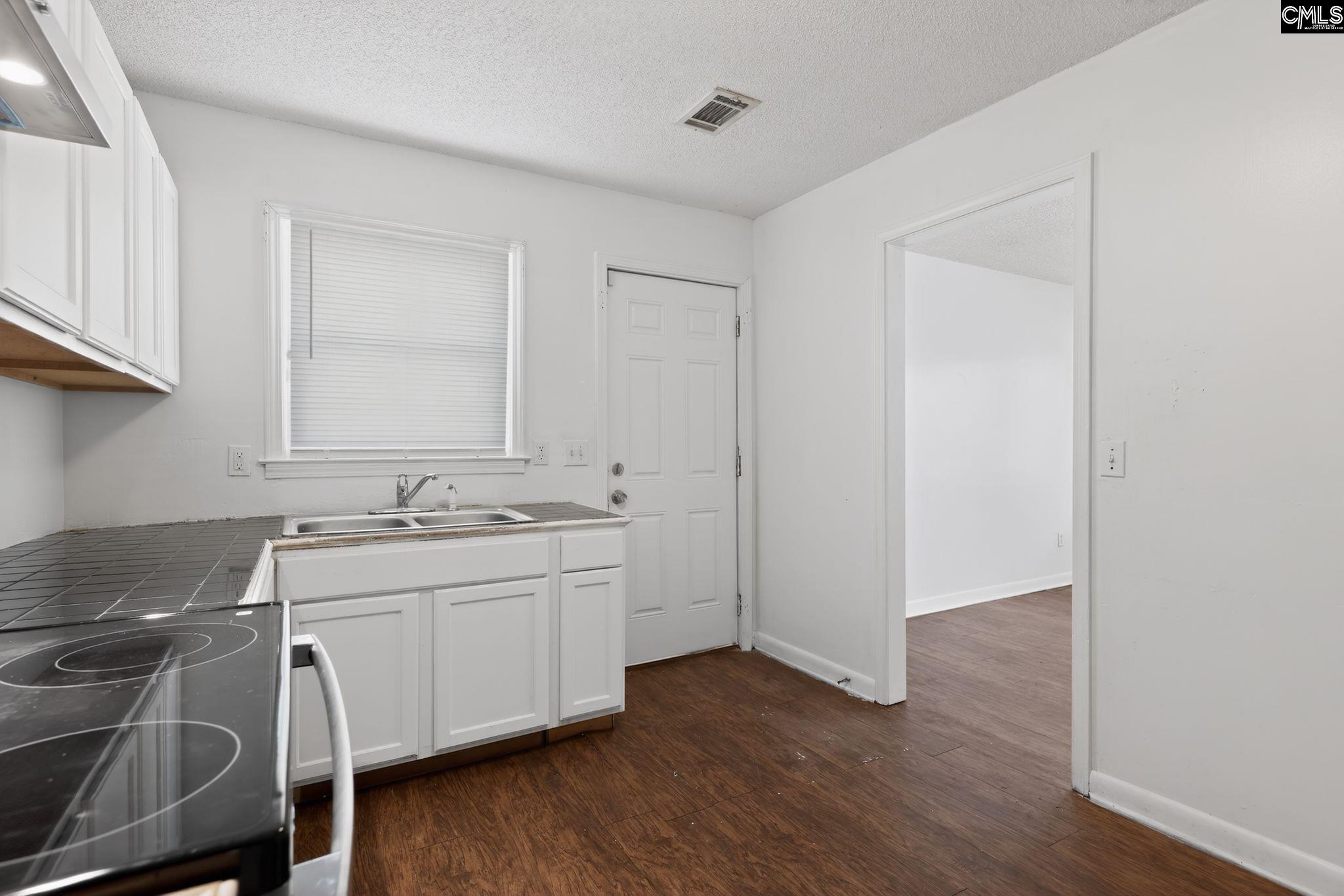 904 Woodale Circle Columbia, SC 29203