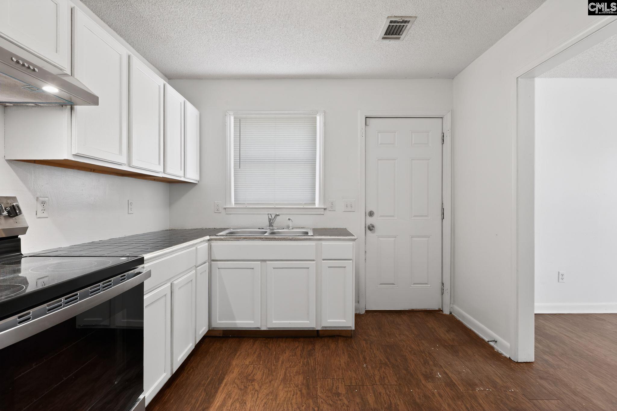 904 Woodale Circle Columbia, SC 29203