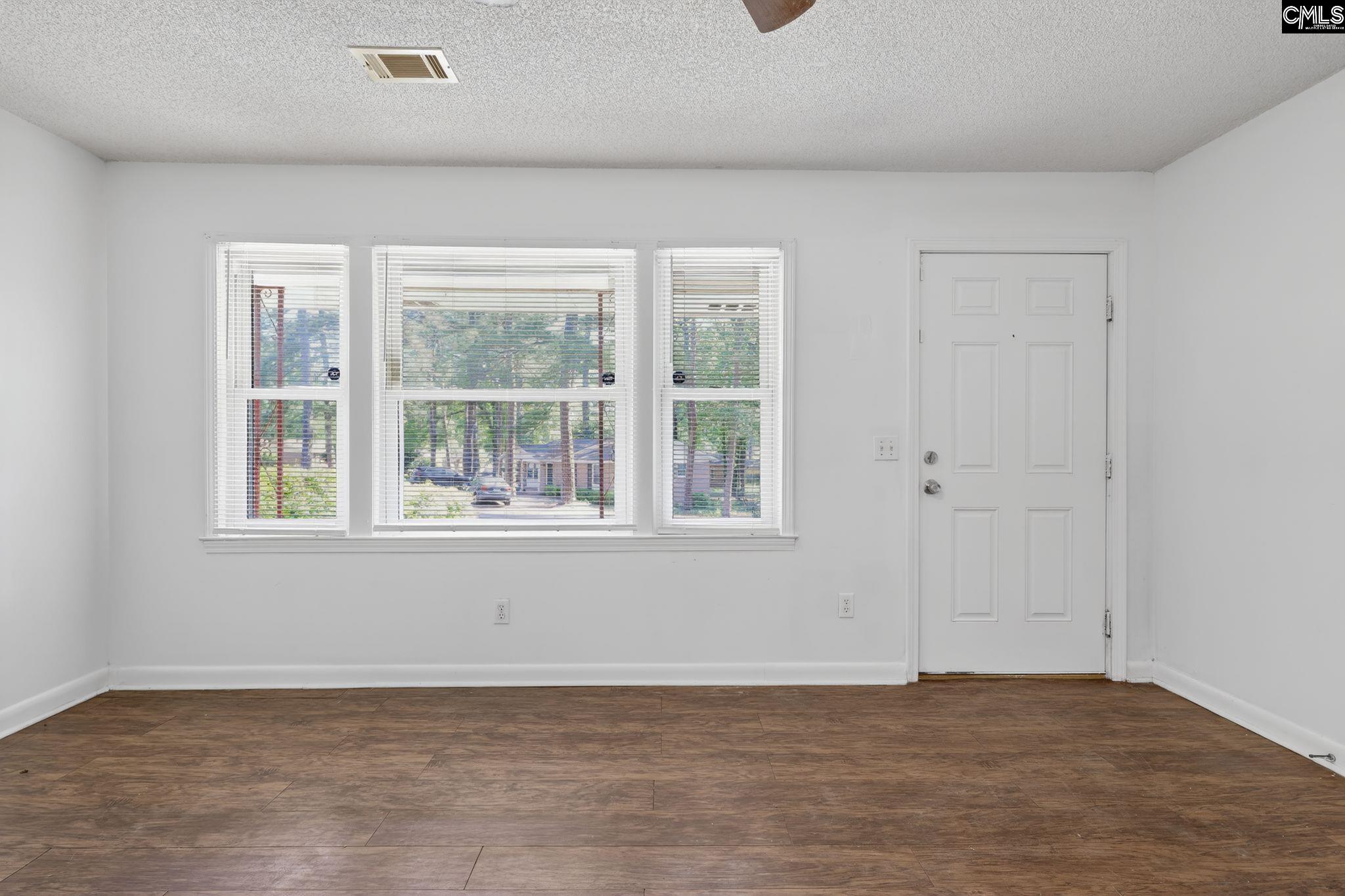 904 Woodale Circle Columbia, SC 29203