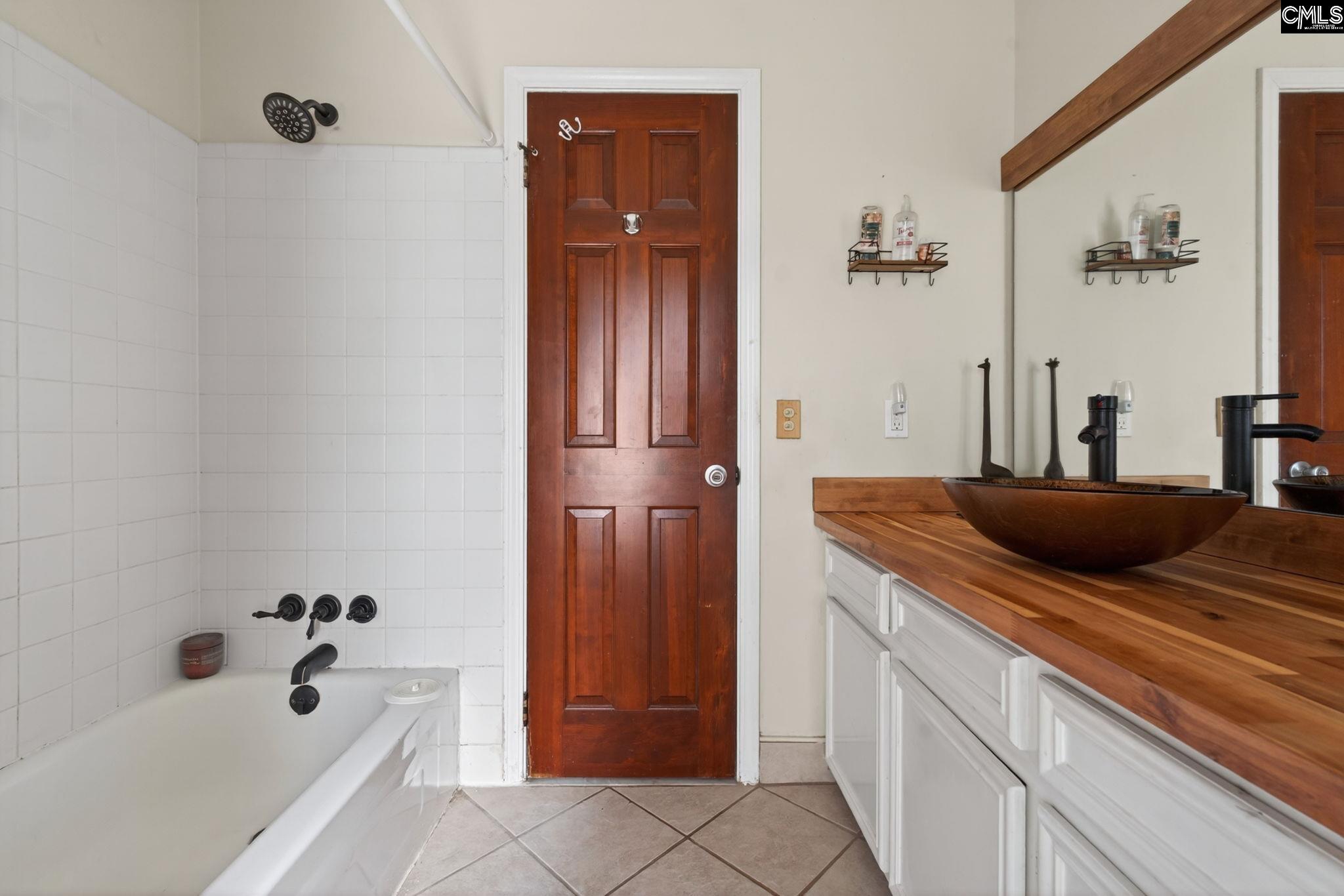 1813 Crossbrook Columbia, SC 29212