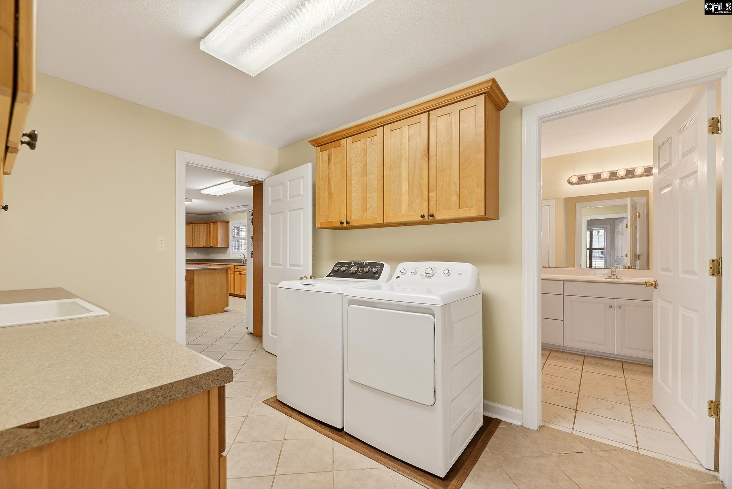 993 Pickett Level Road Elloree, SC 29047