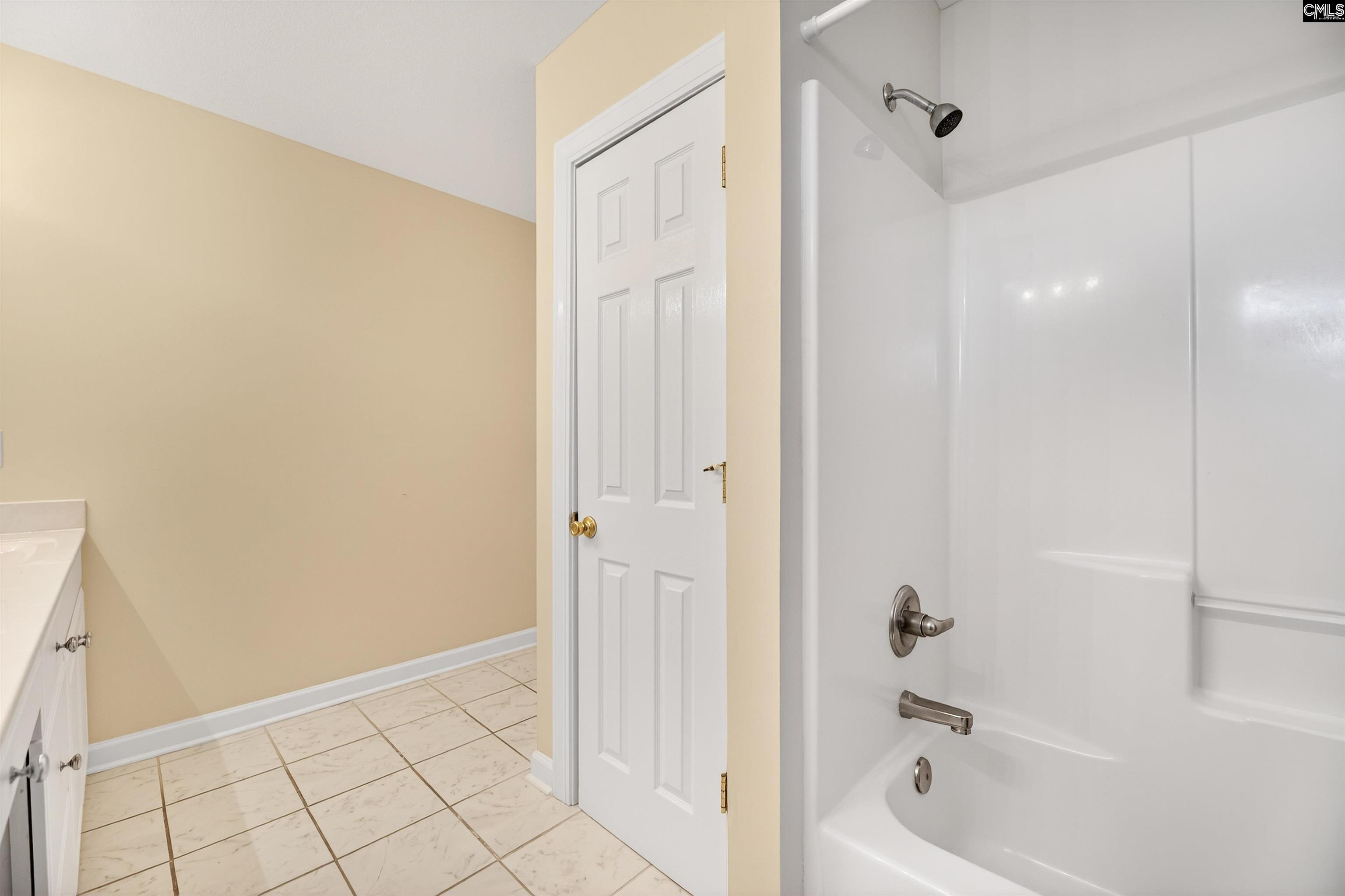 993 Pickett Level Road Elloree, SC 29047