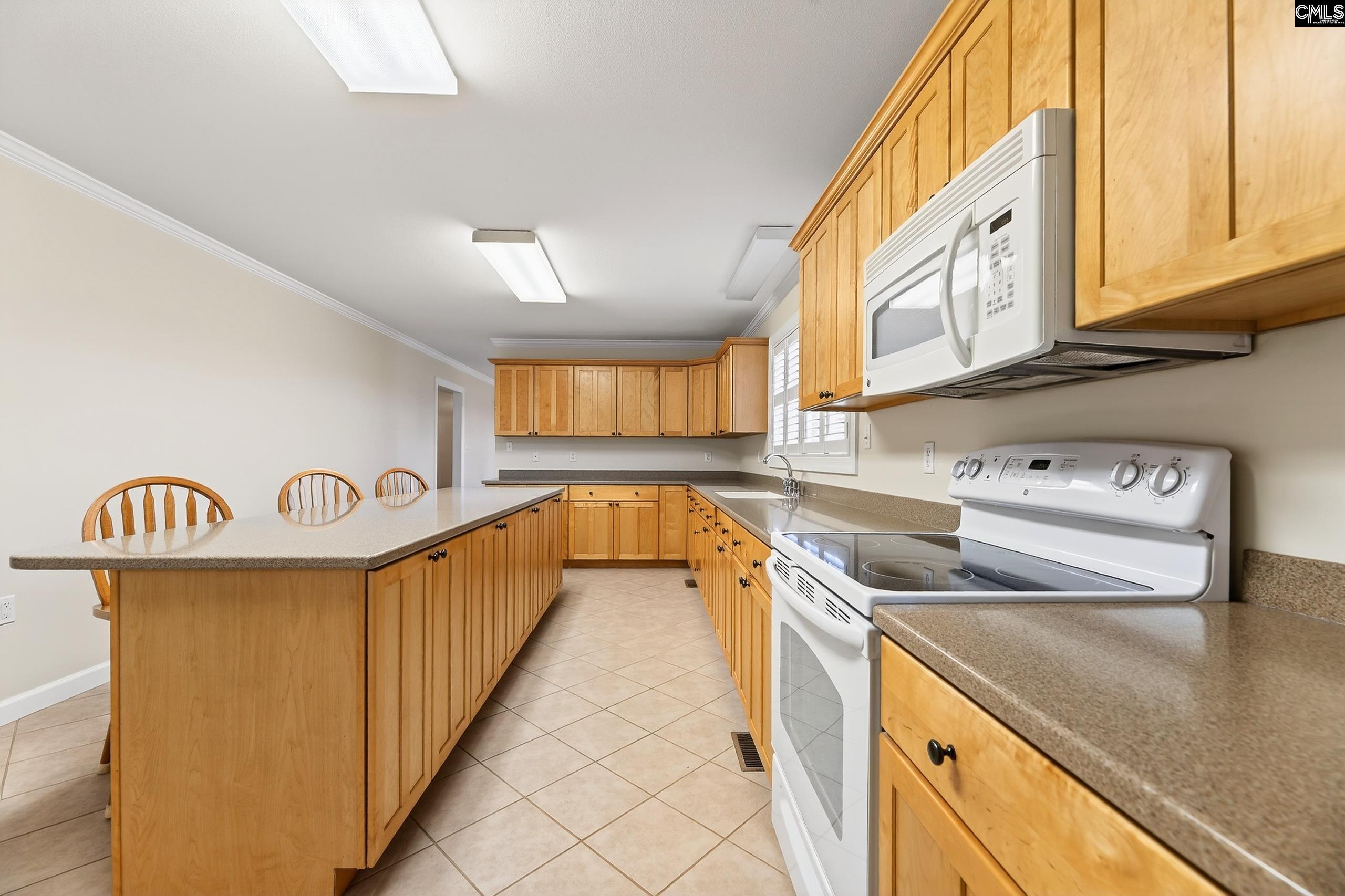 993 Pickett Level Road Elloree, SC 29047