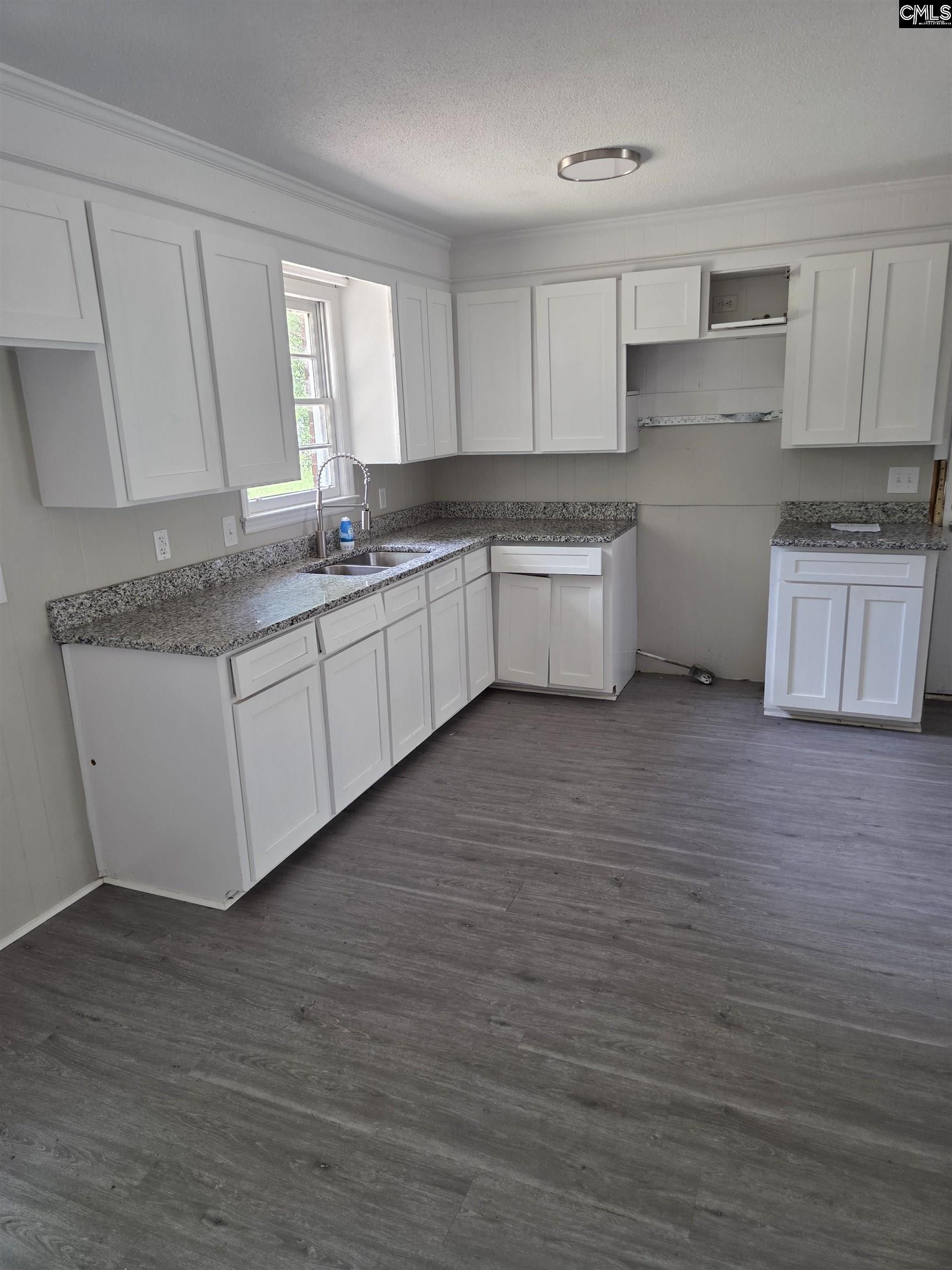 4137 Shorecrest Drive Columbia, SC 29209