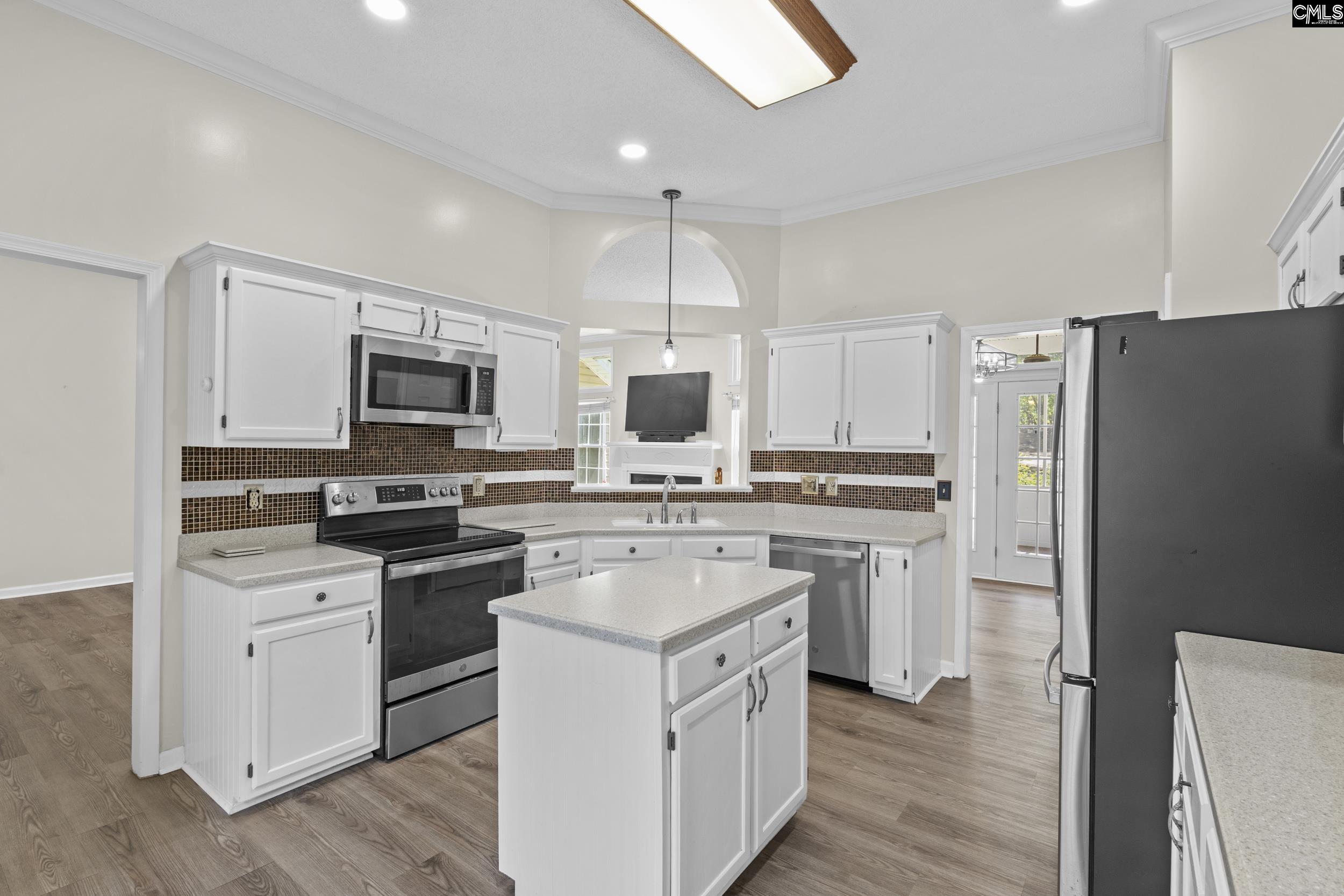 106 Sweetwater Drive Hopkins, SC 29061