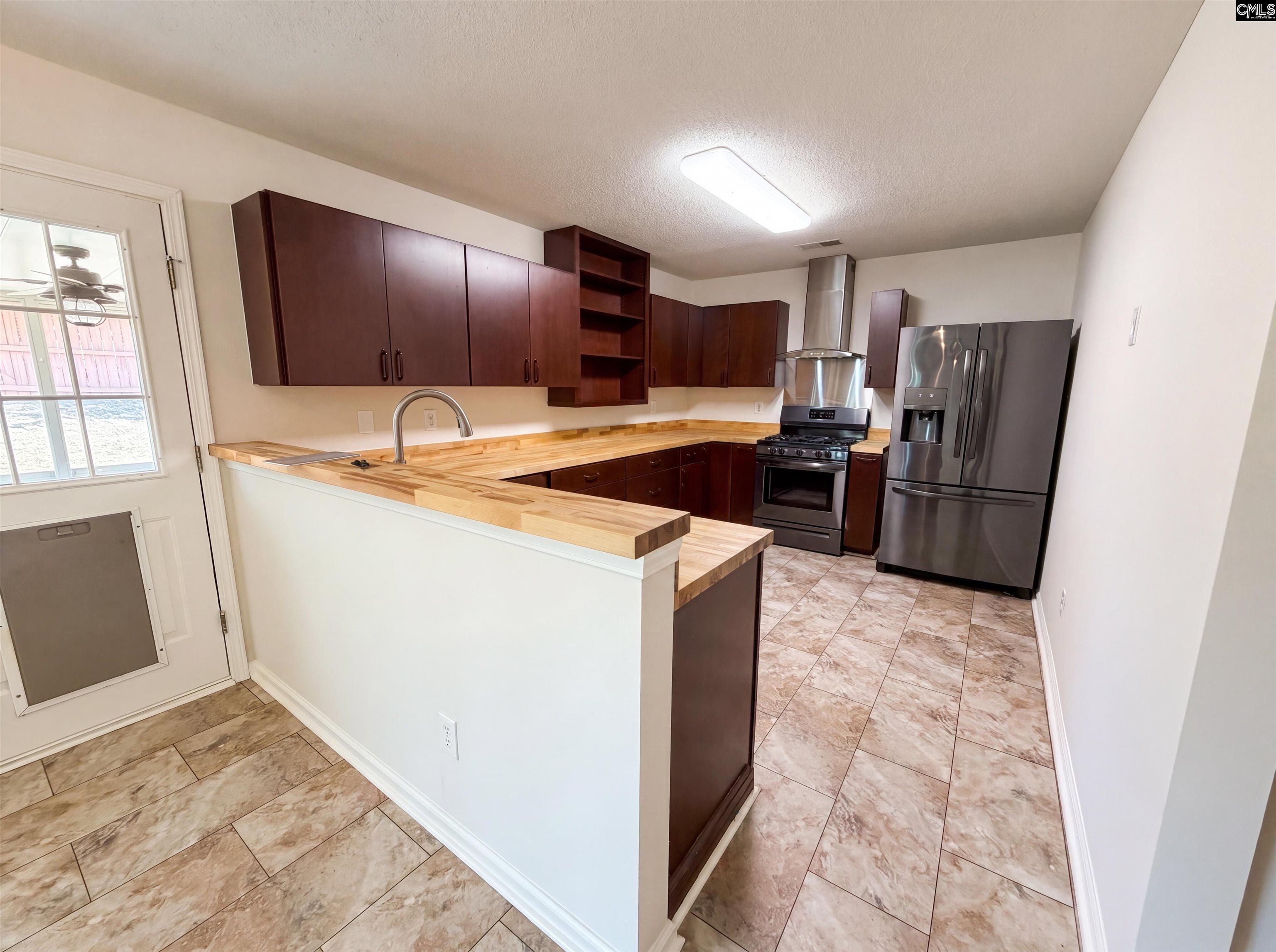 5 Hempstead Place Columbia, SC 29229