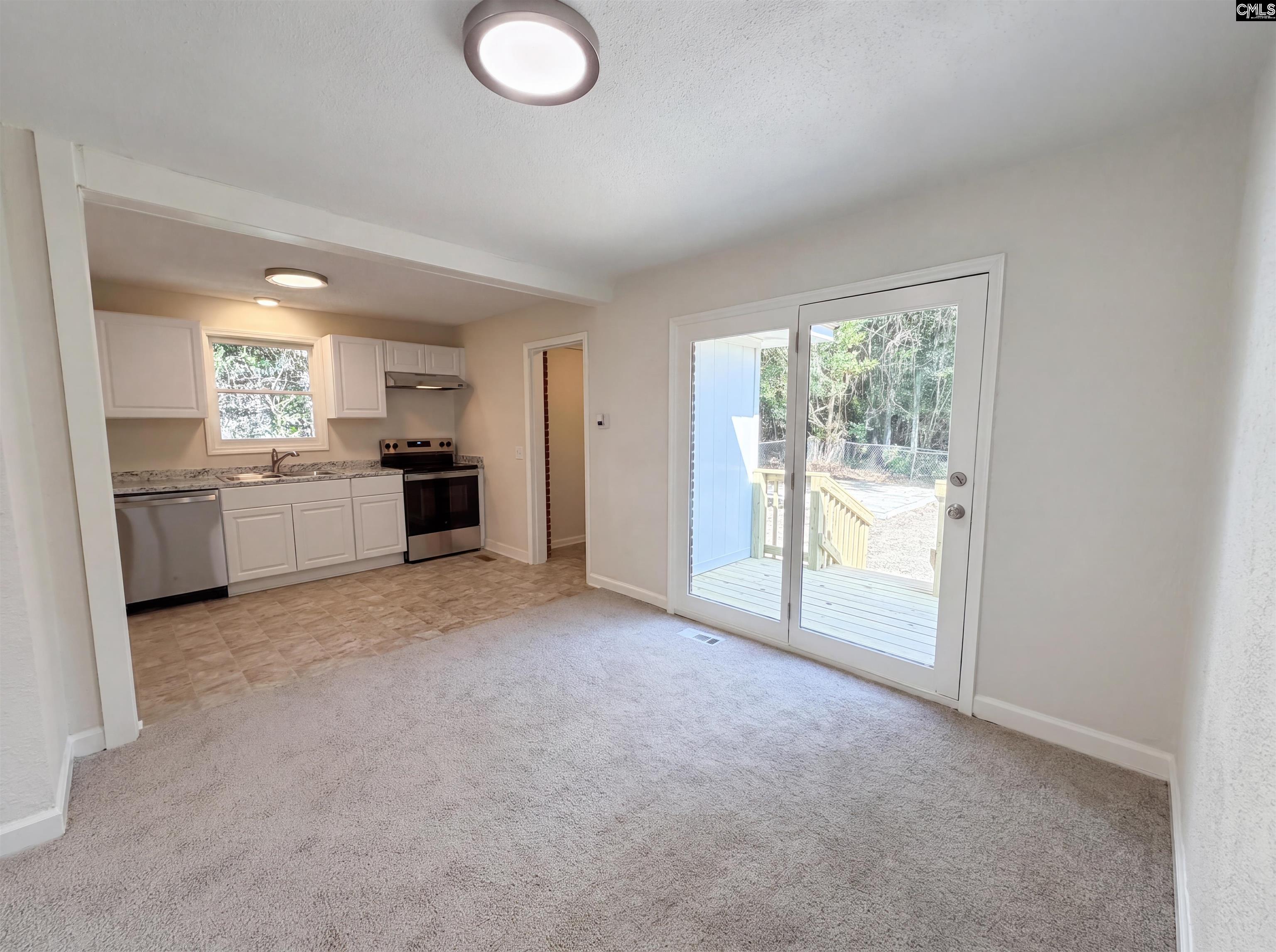 2112 Axson Street Cayce, SC 29033