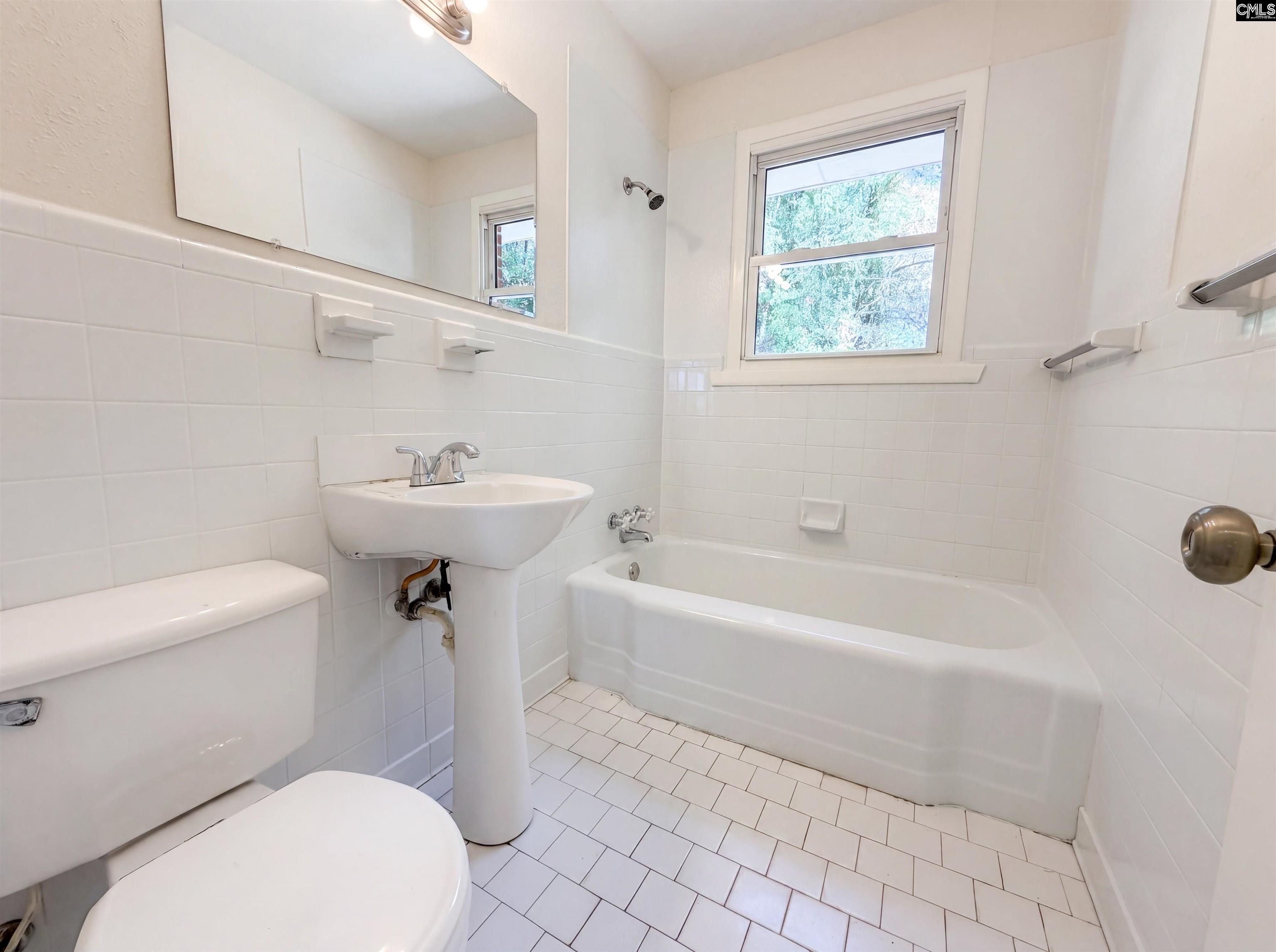 2112 Axson Street Cayce, SC 29033