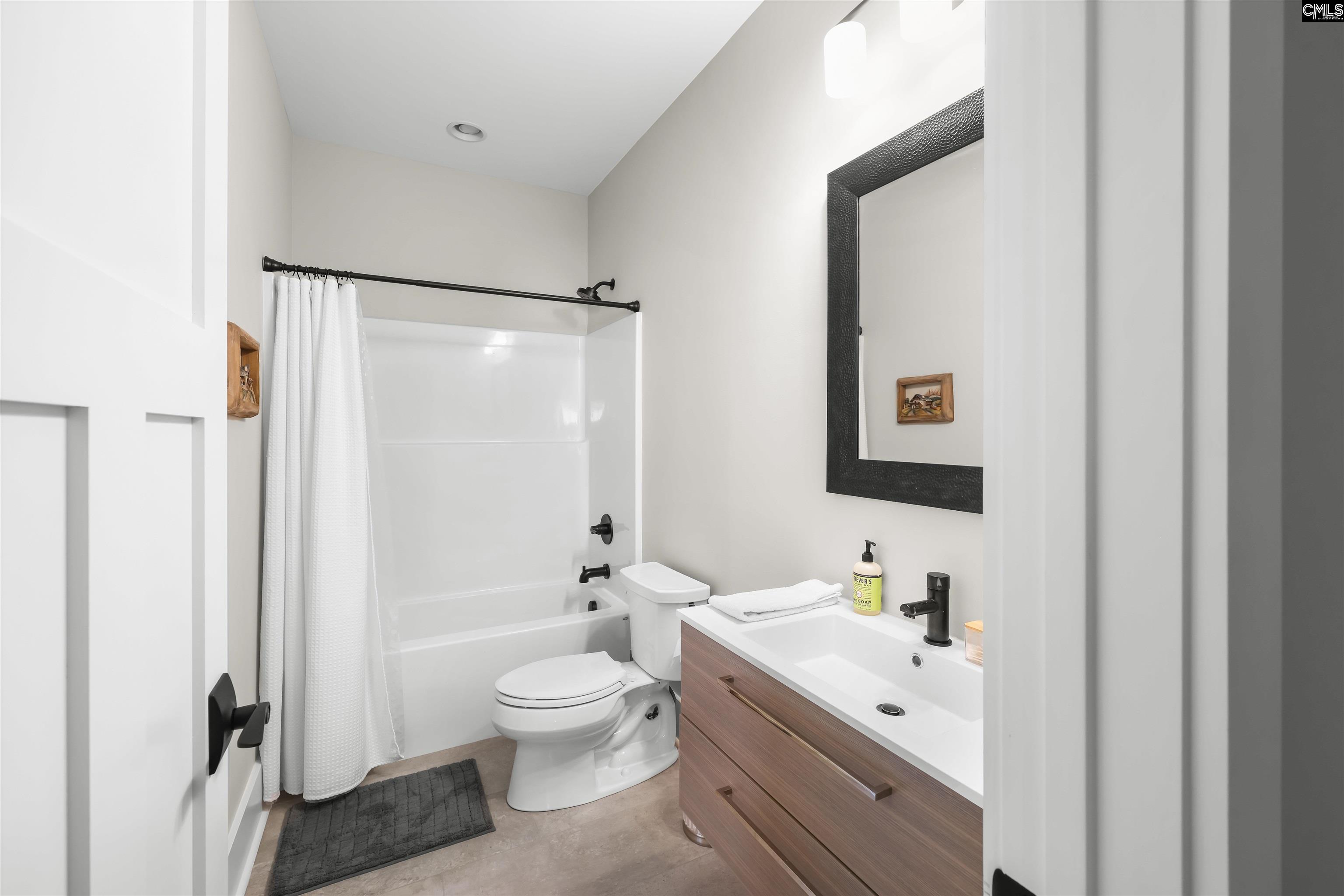 615 Misty Banks Drive Chapin, SC 29036
