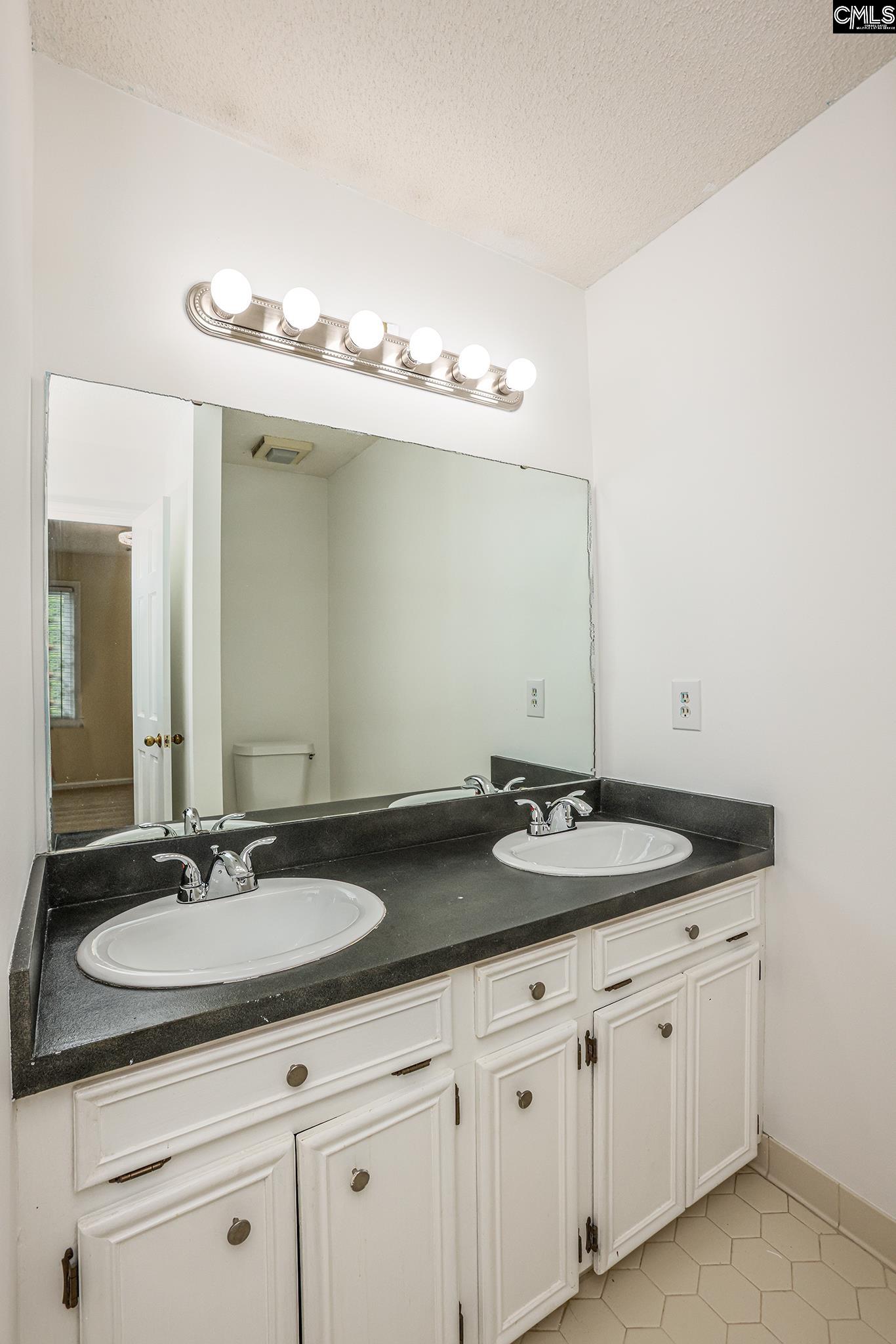 521 Wallac Way Lexington, SC 29073