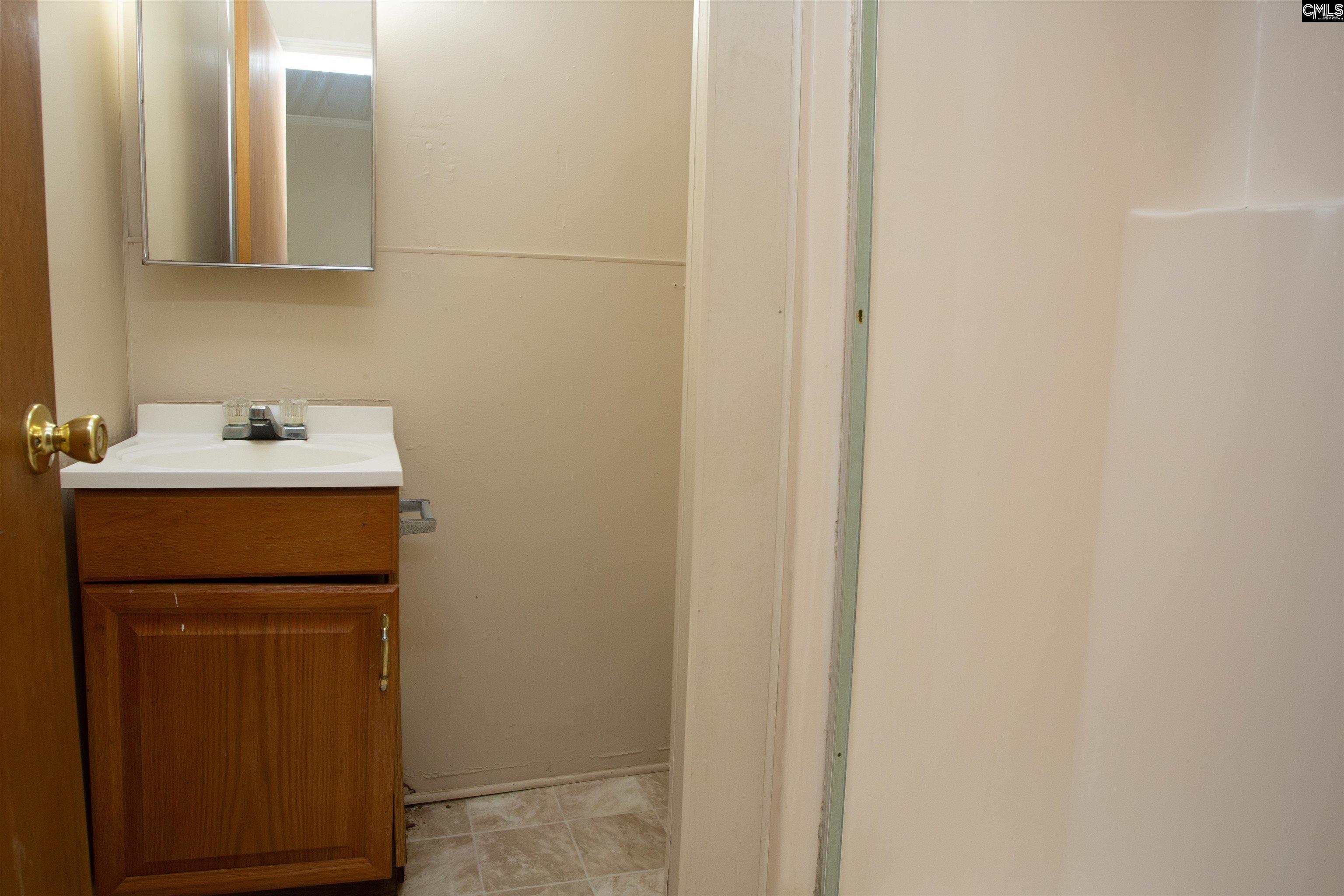 207 N Lee Street Bishopville, SC 29010-0000