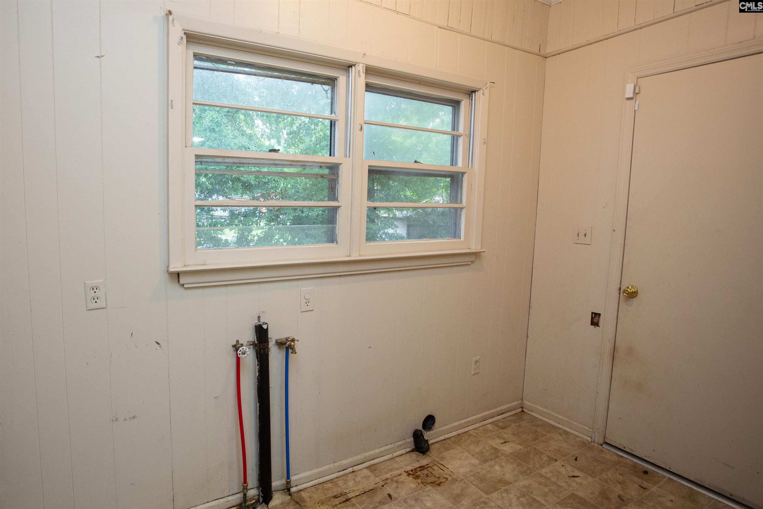 207 N Lee Street Bishopville, SC 29010-0000