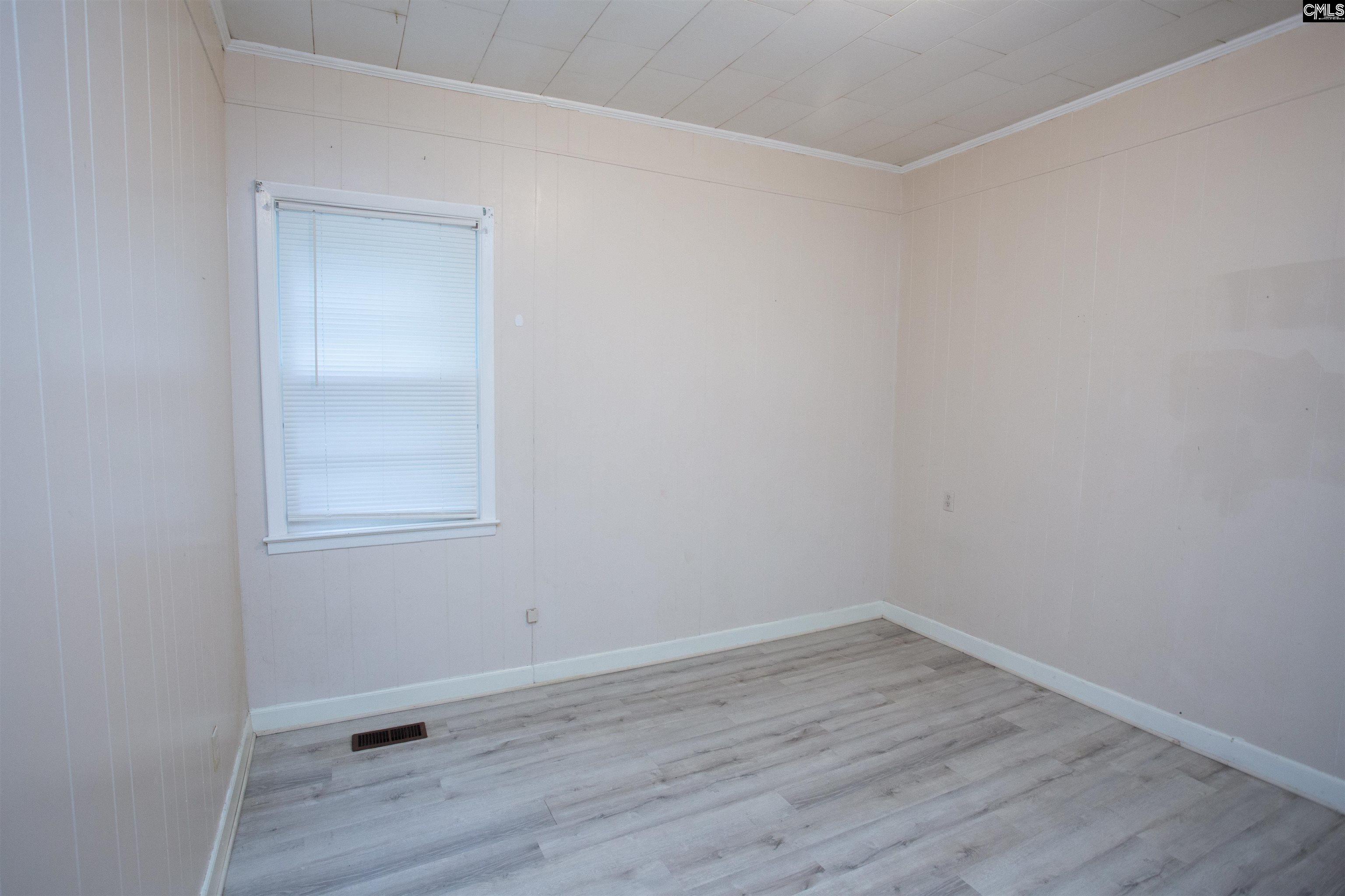 207 N Lee Street Bishopville, SC 29010-0000