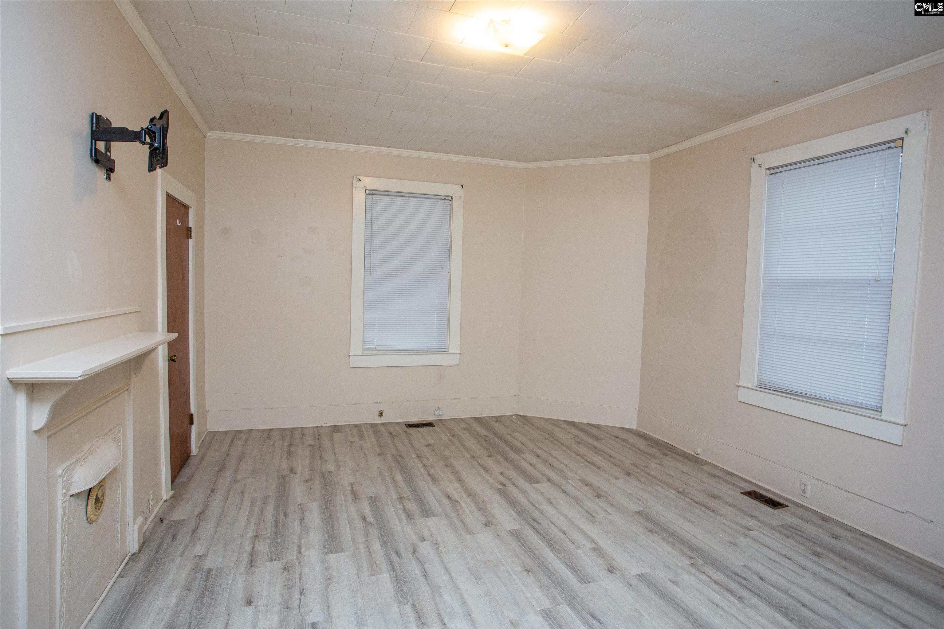 207 N Lee Street Bishopville, SC 29010-0000