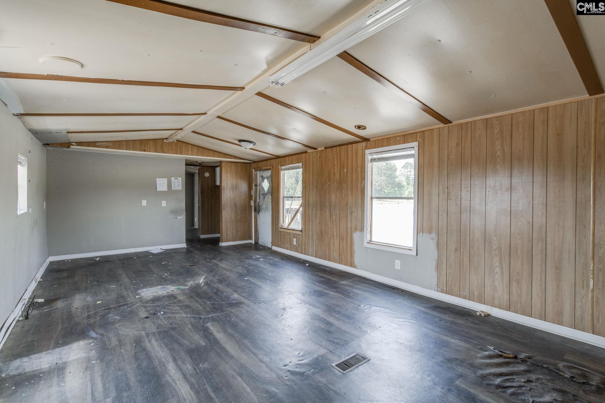 267 Bell Road Mayesville, SC 29104