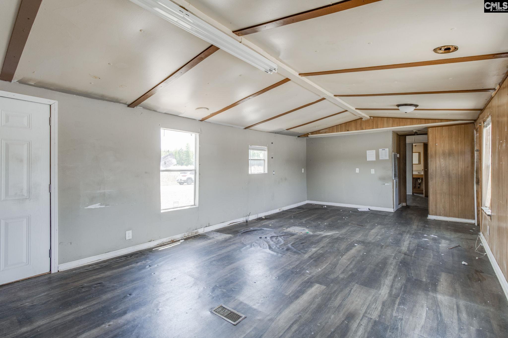 267 Bell Road Mayesville, SC 29104