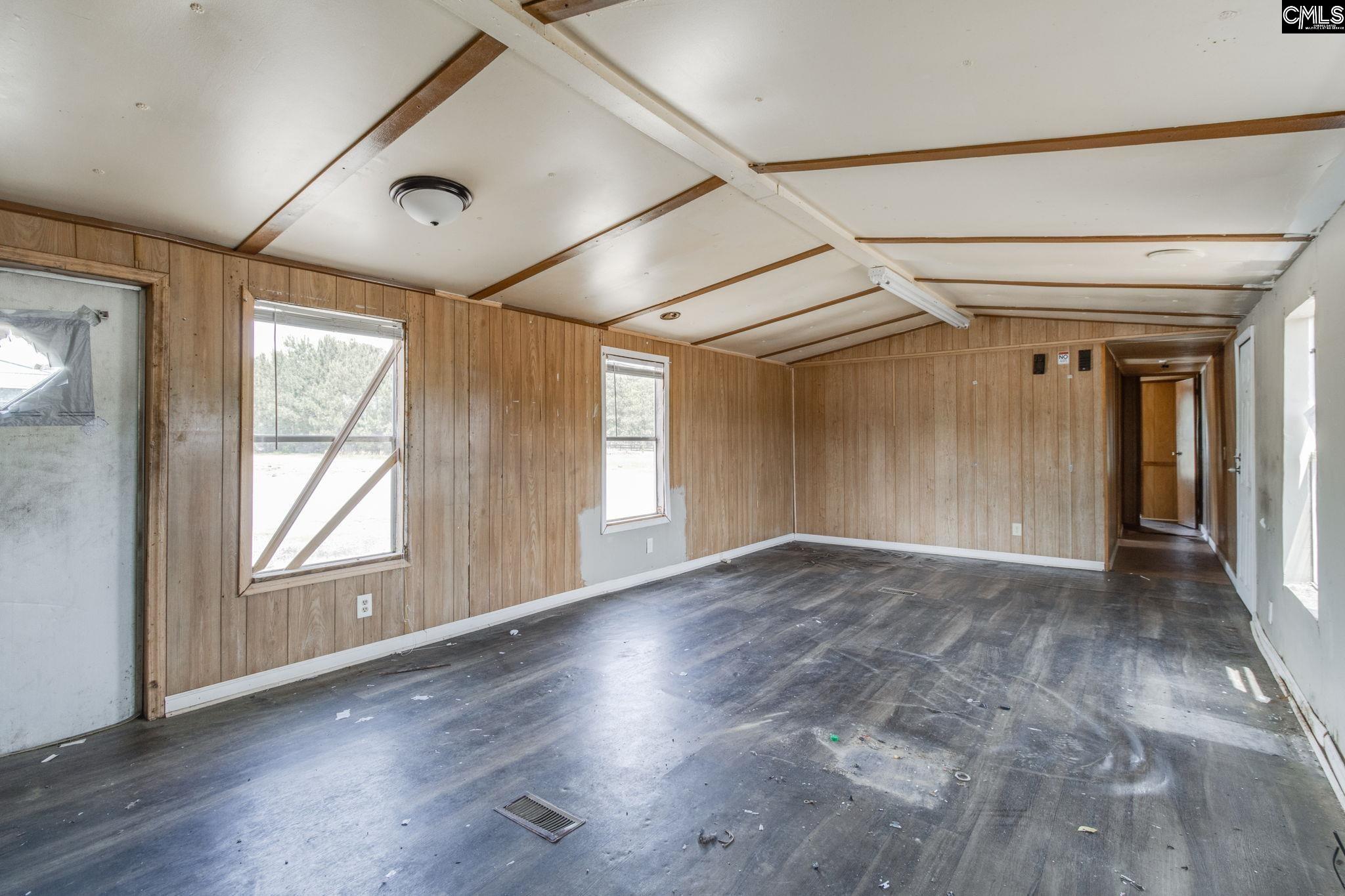 267 Bell Road Mayesville, SC 29104