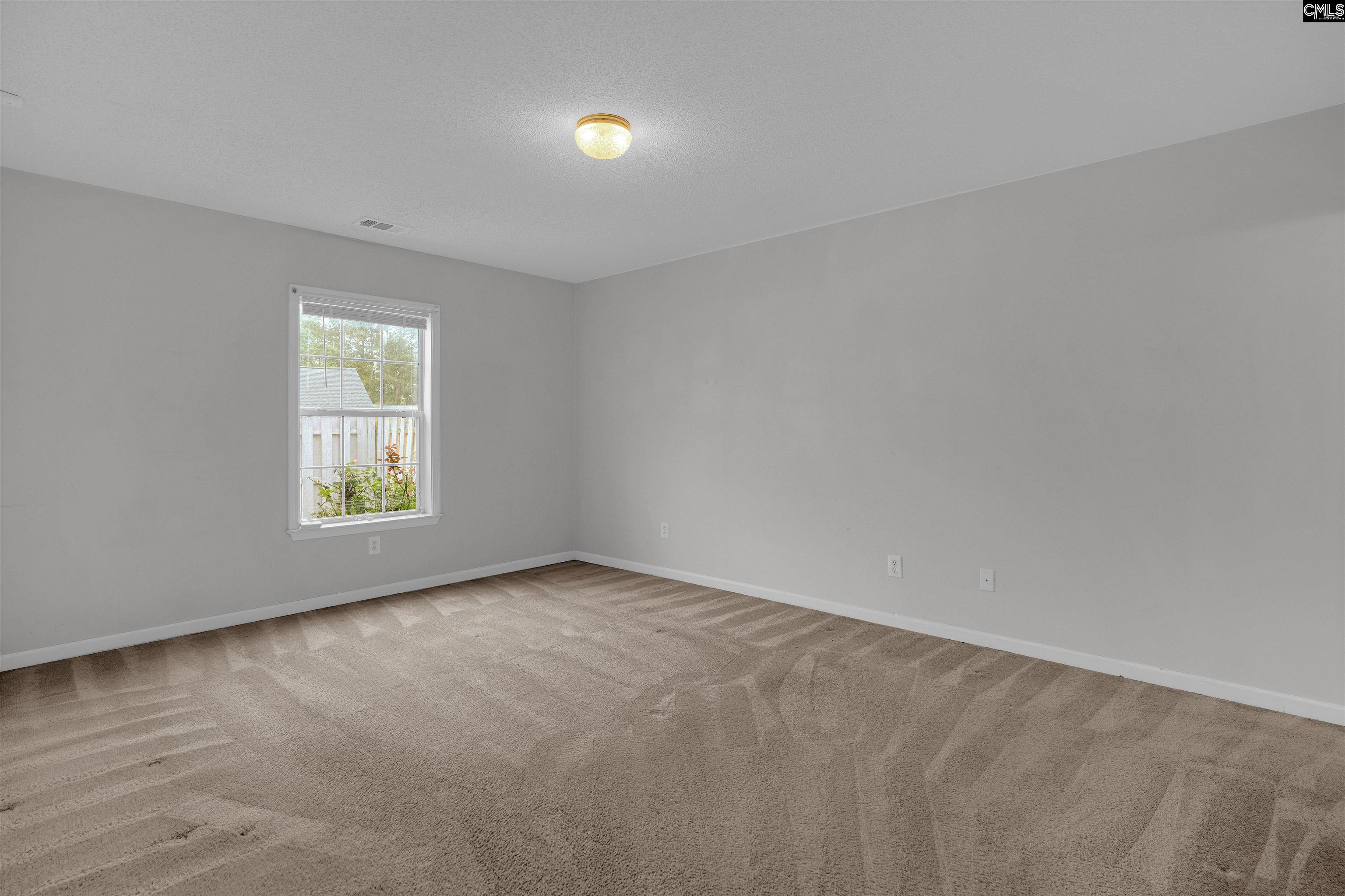 29 Hampton Oaks Place Columbia, SC 29212-3559