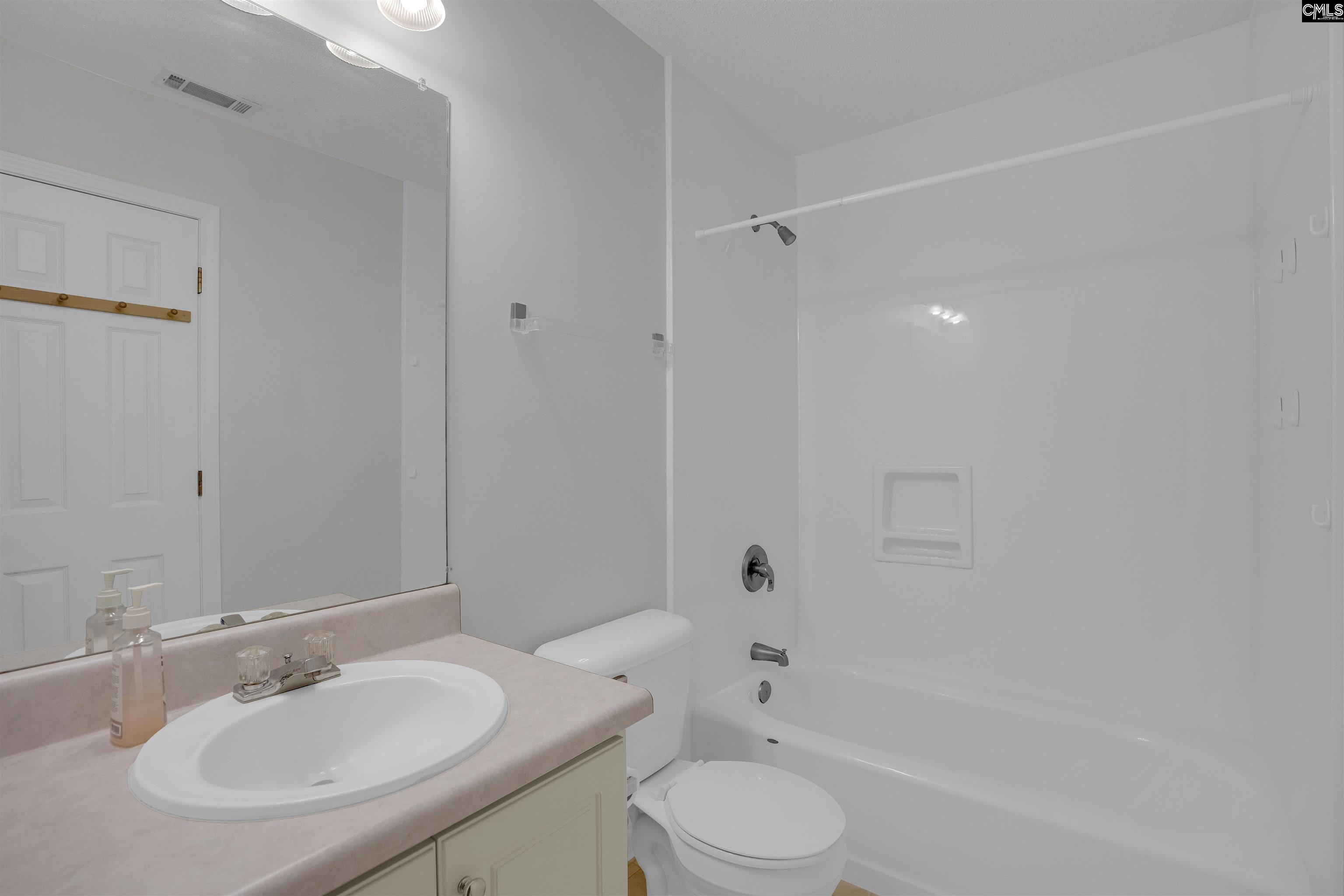 29 Hampton Oaks Place Columbia, SC 29212-3559