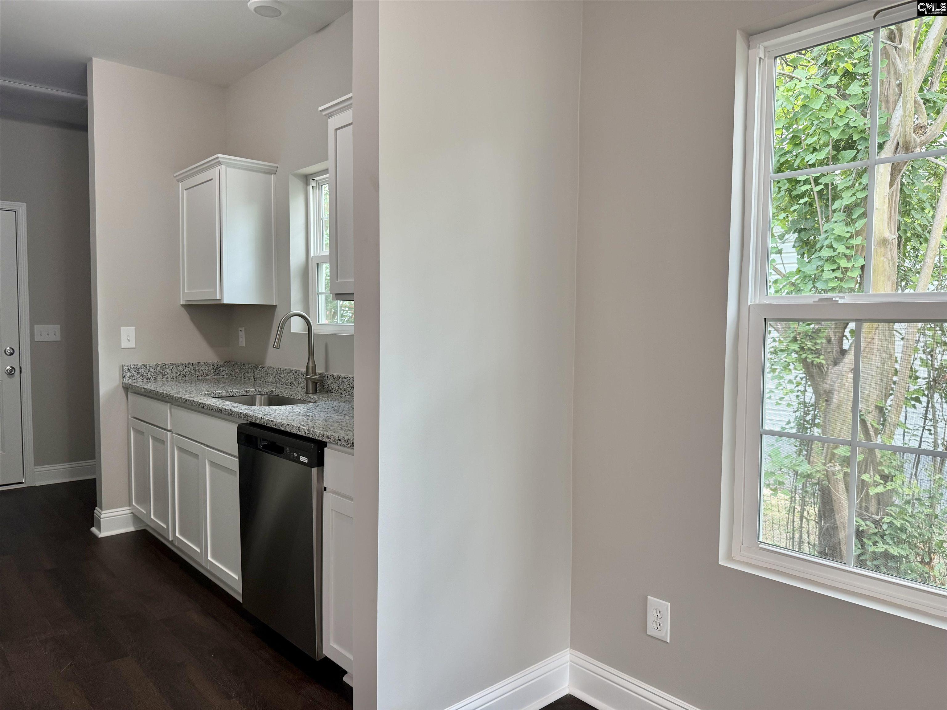 735 Lexington Ave Cayce, SC 29033