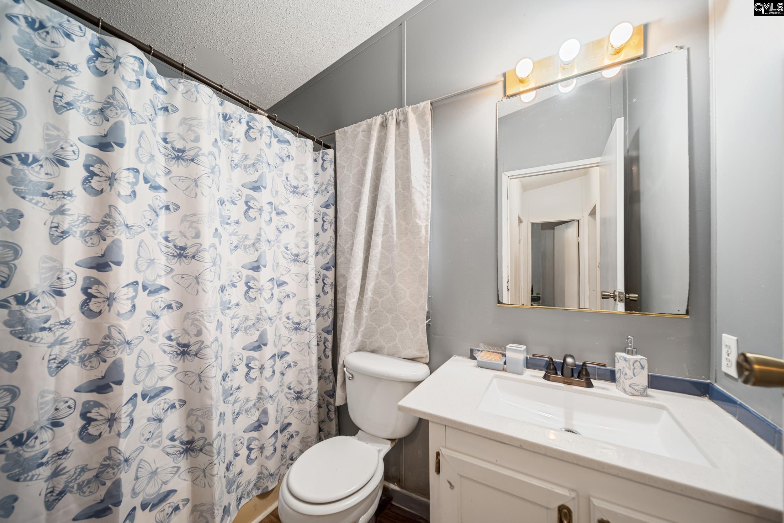 64 Favor Road Camden, SC 29020