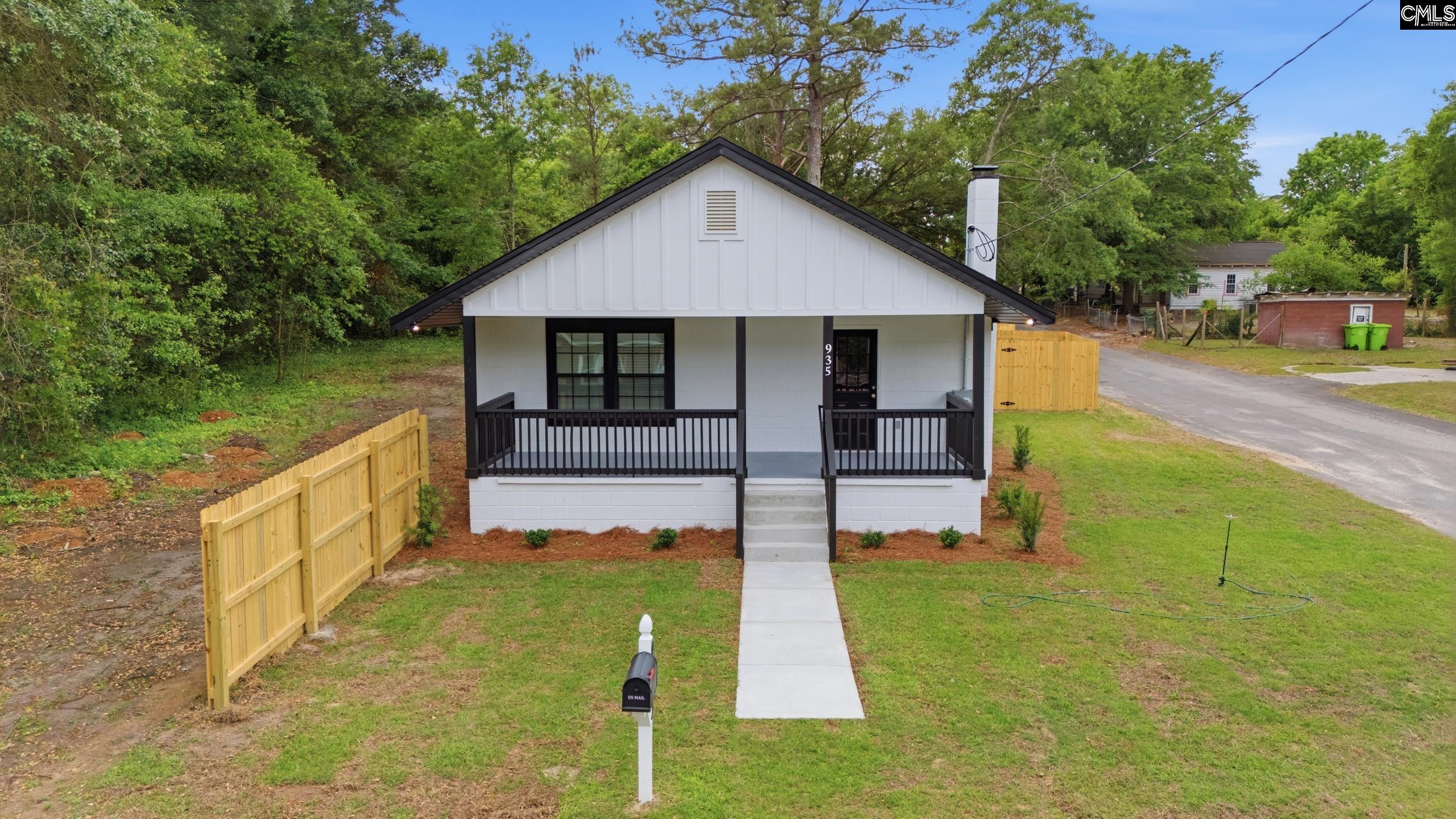 935 Eastman Street Columbia, SC 29203