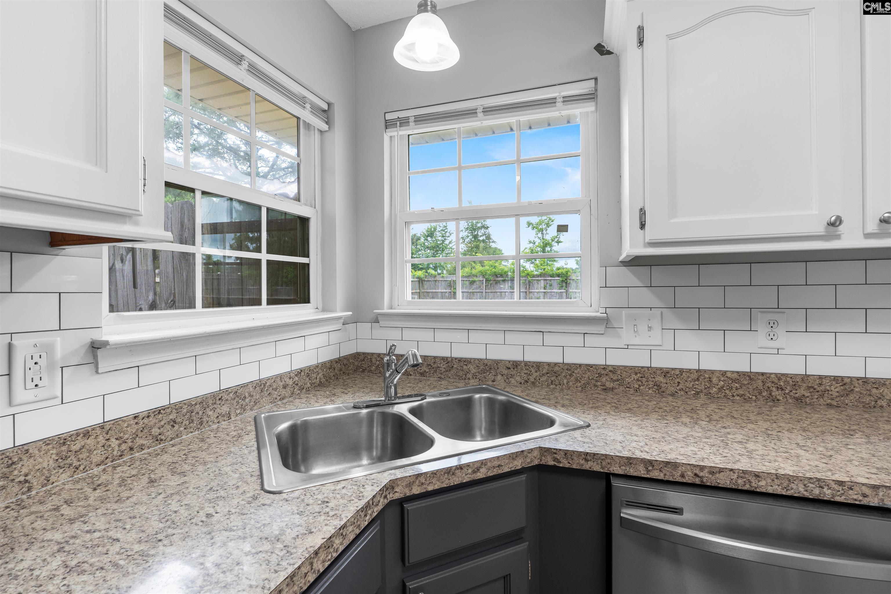3795 Delaware Drive Dalzell, SC 29040