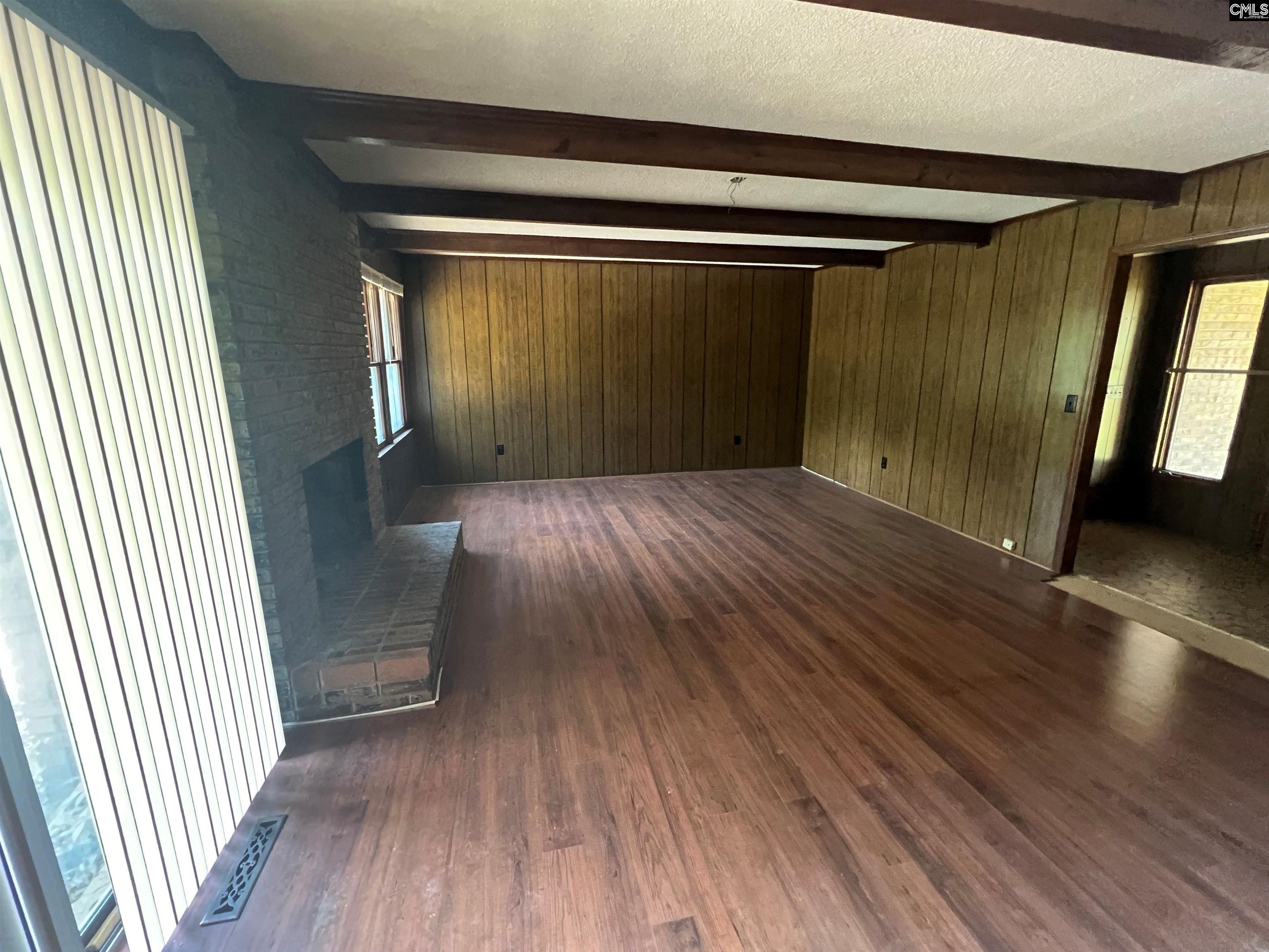554 Woodland Road Silverstreet, SC 29145