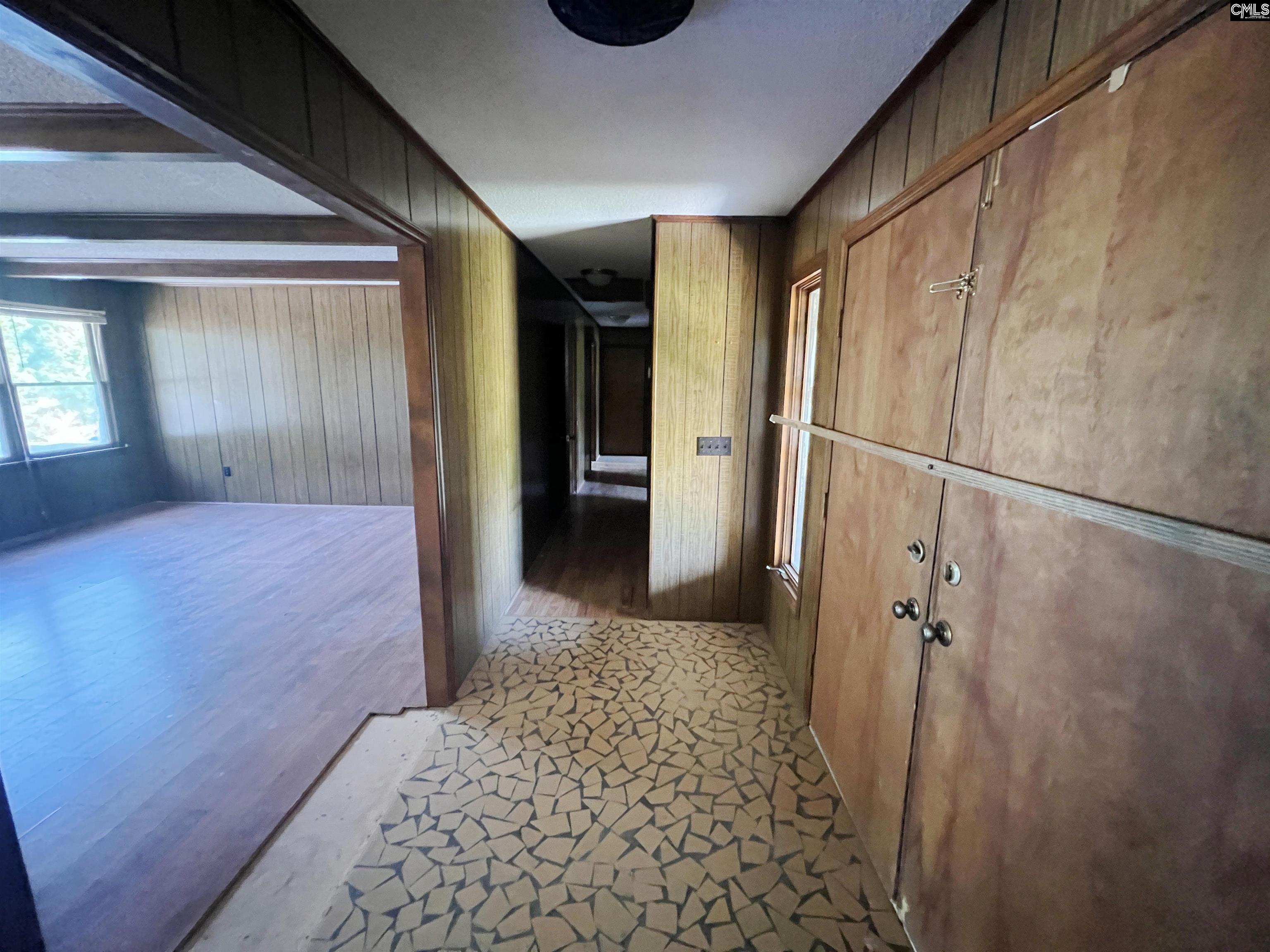 554 Woodland Road Silverstreet, SC 29145