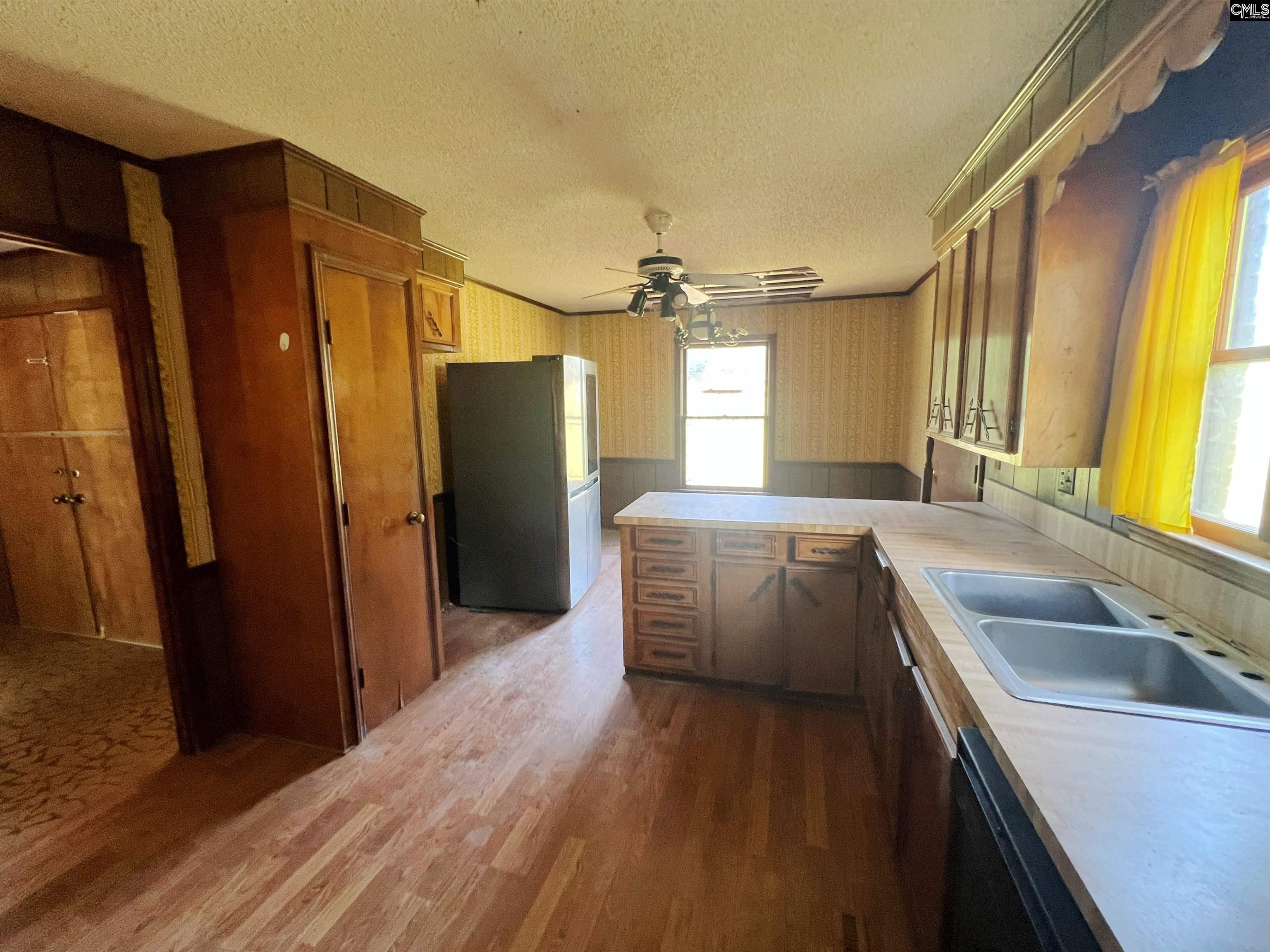 554 Woodland Road Silverstreet, SC 29145