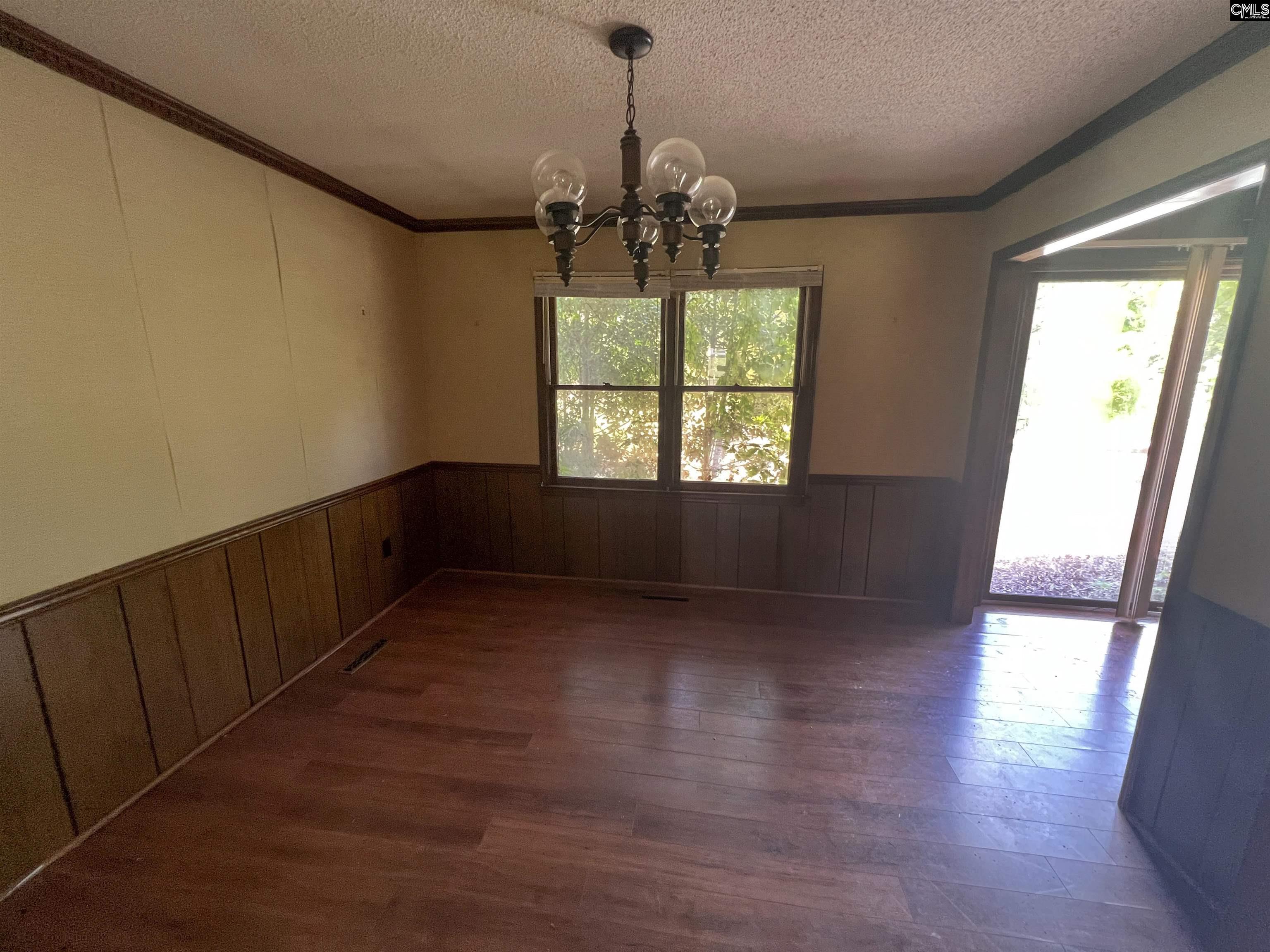554 Woodland Road Silverstreet, SC 29145