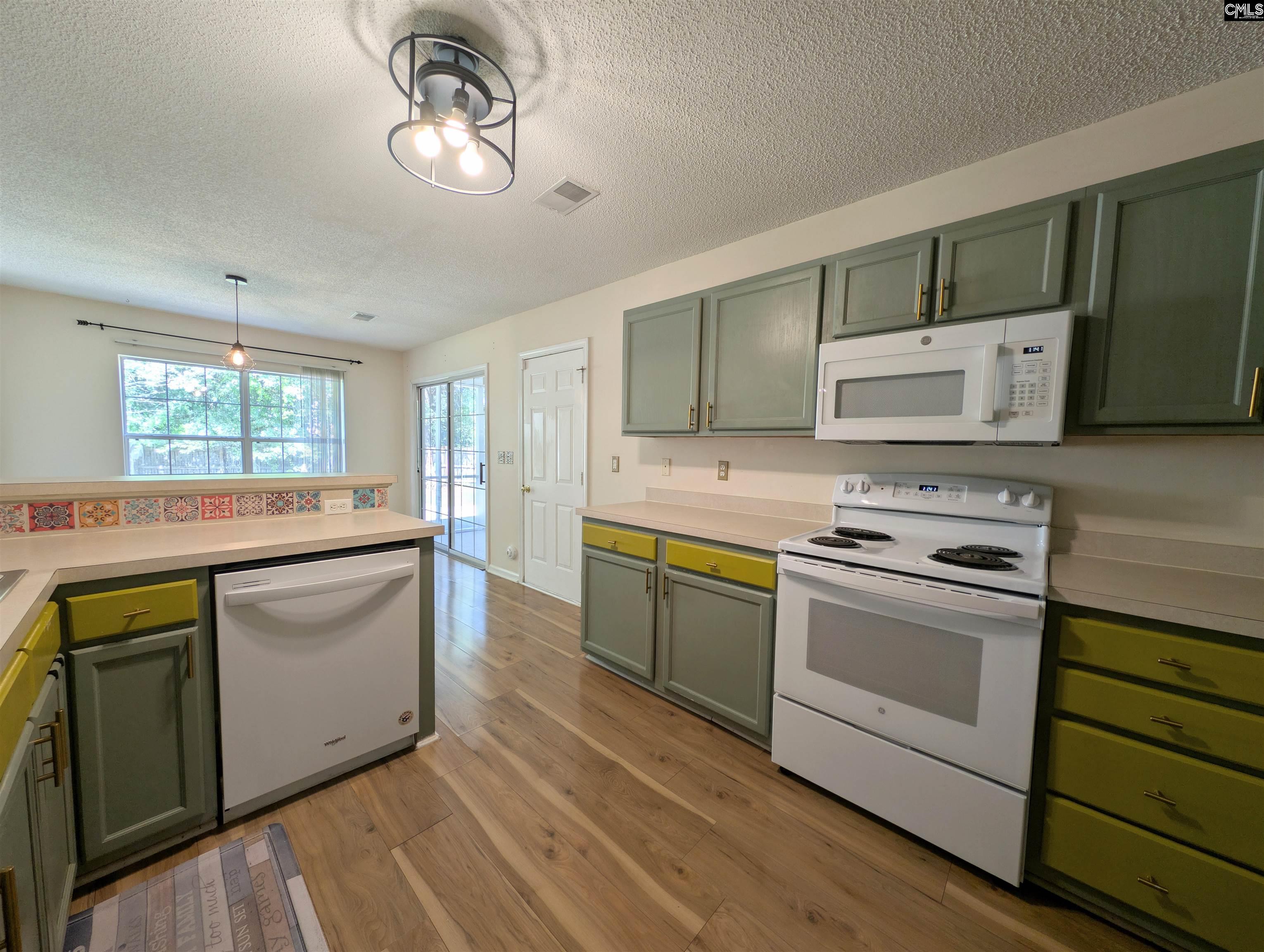19 Fountain Lake Drive Columbia, SC 29209