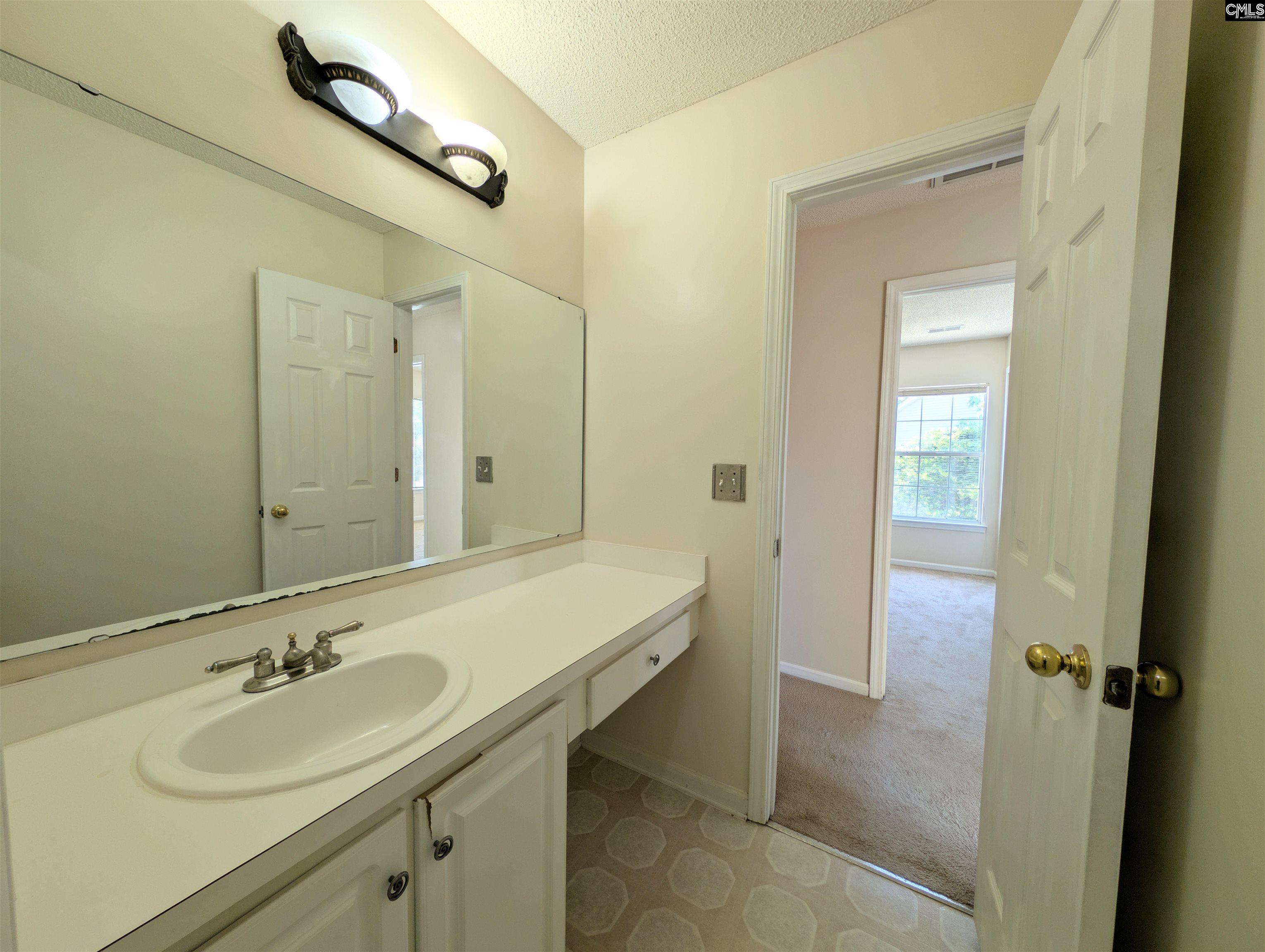 19 Fountain Lake Drive Columbia, SC 29209