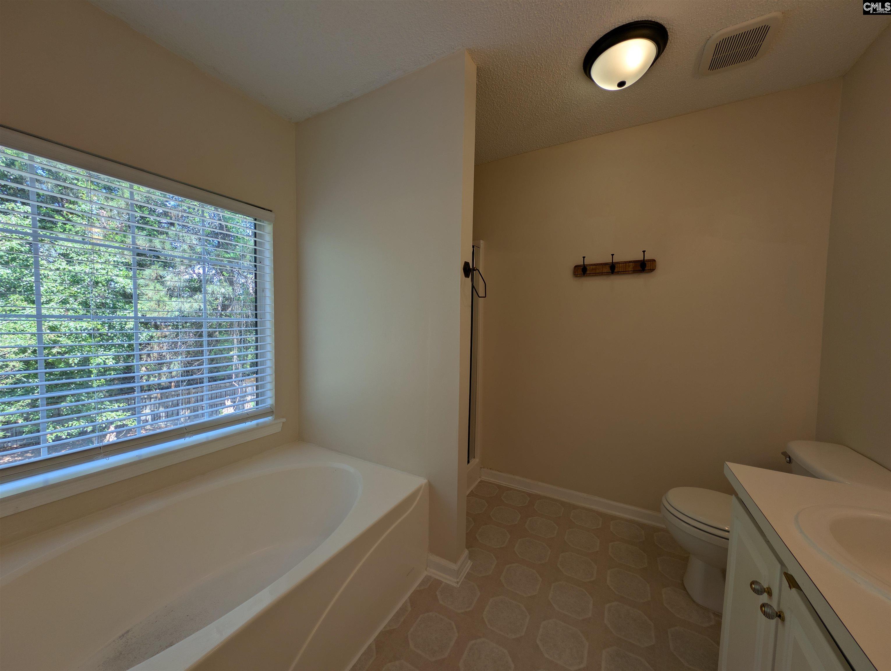 19 Fountain Lake Drive Columbia, SC 29209